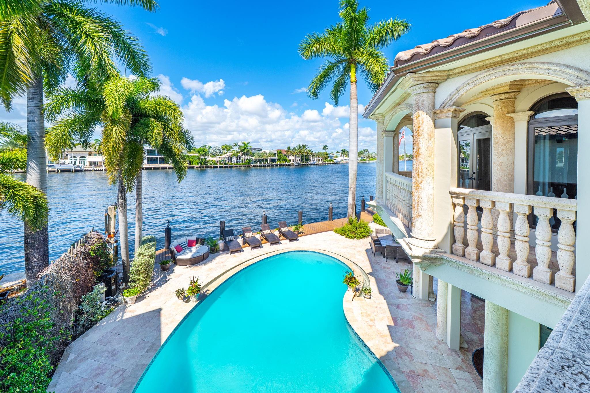 DOLPHIN ISLES - Residential