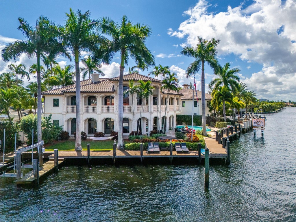 DOLPHIN ISLES - Residential