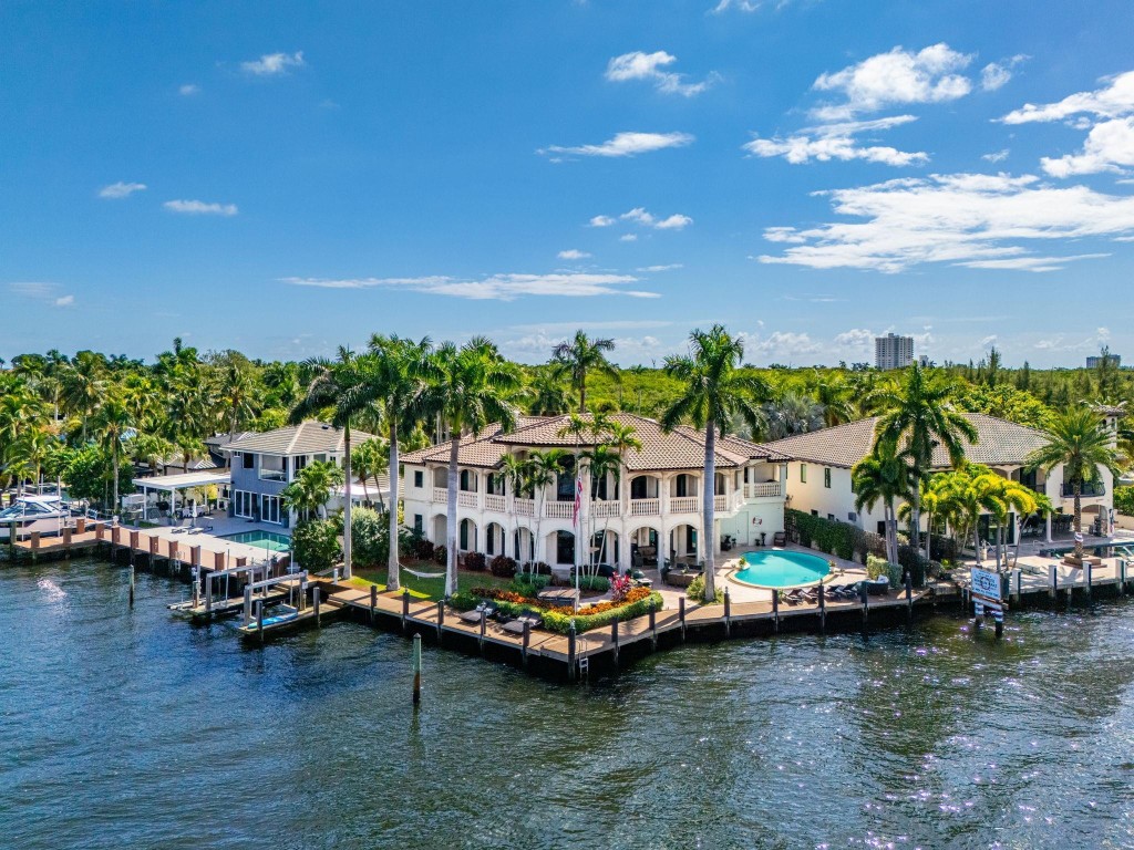 DOLPHIN ISLES - Residential