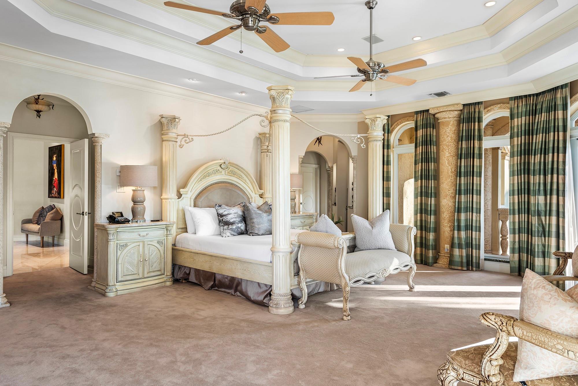 DOLPHIN ISLES - Residential