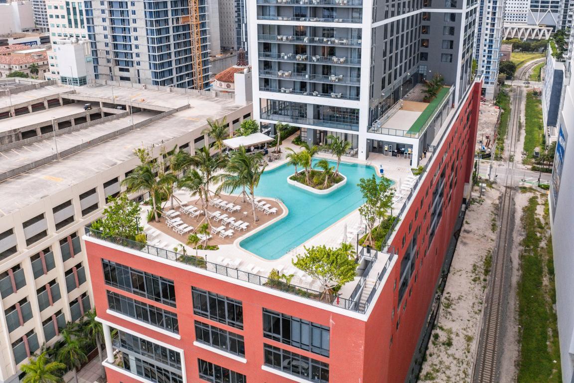 601 NE 1st Avenue 2906