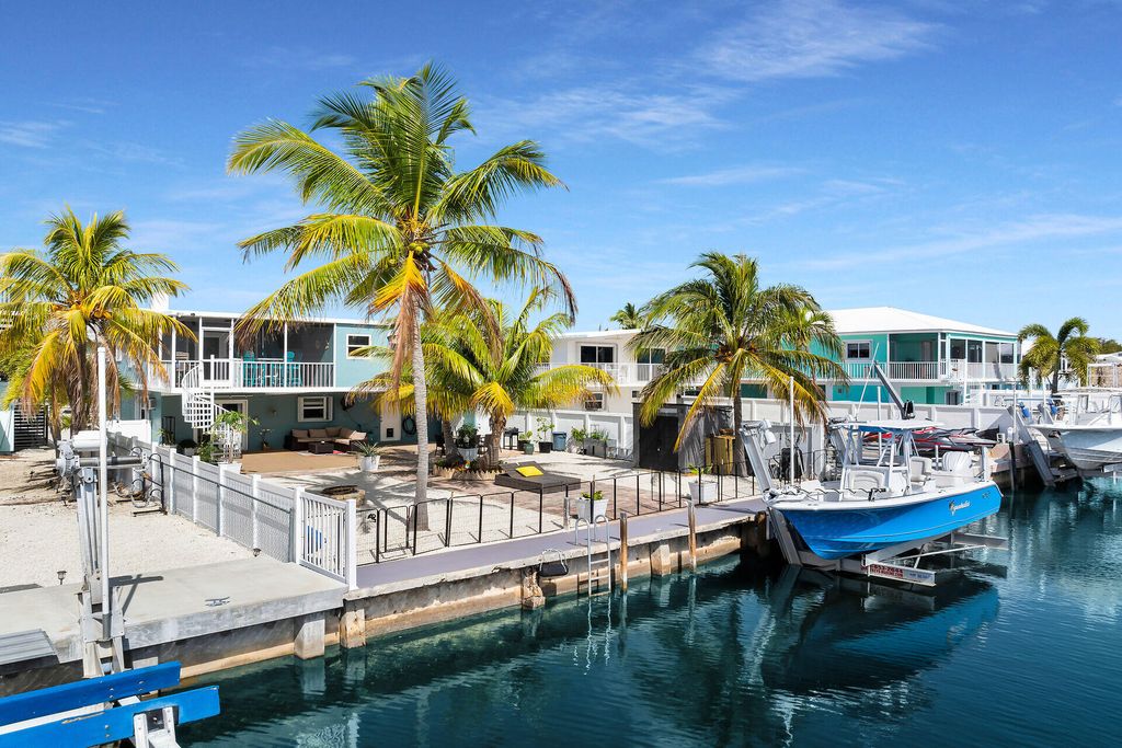 Photo of 180 La Paloma Road, Key Largo, FL 33037 (MLS # B26014063)