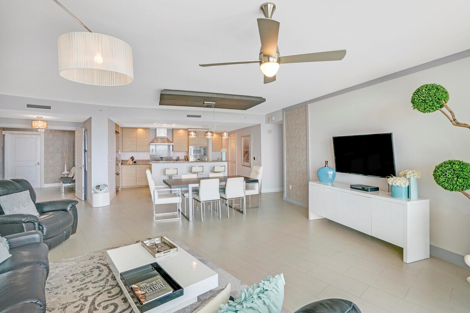 PLAZA AT OCEANSIDE (THE) - Residential
