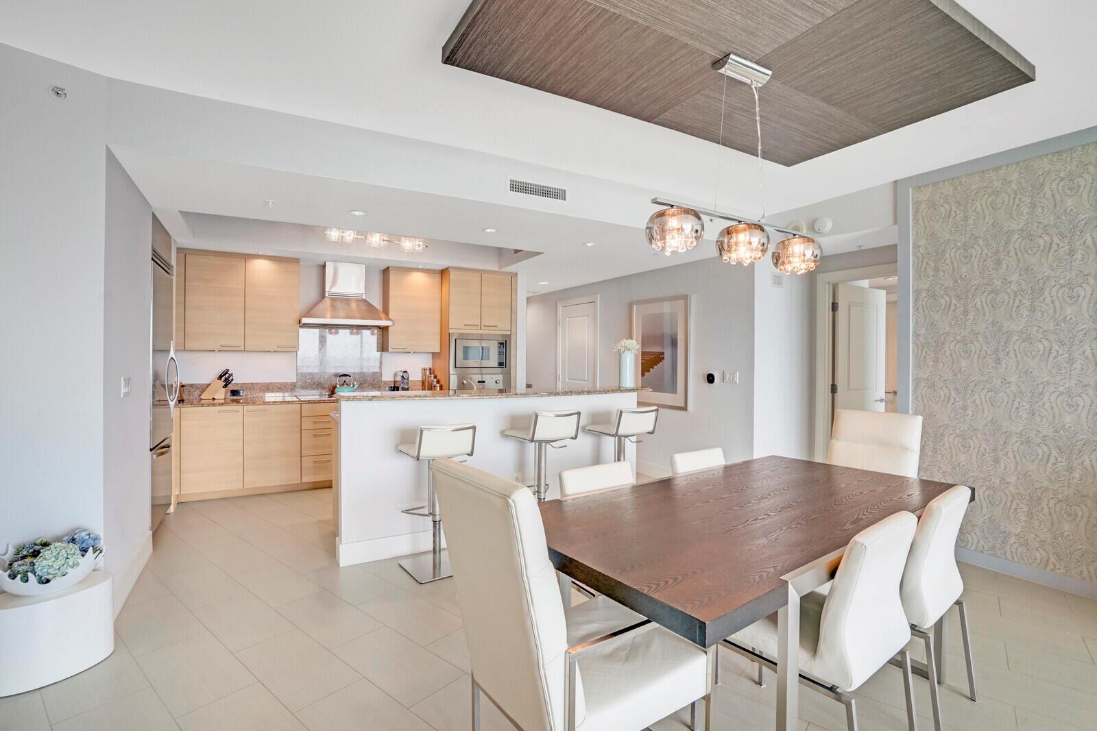 PLAZA AT OCEANSIDE (THE) - Residential