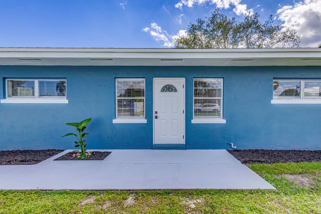 Photo of 9518 Keating Drive, Palm Beach Gardens, FL 33410 (MLS # R10939416)
