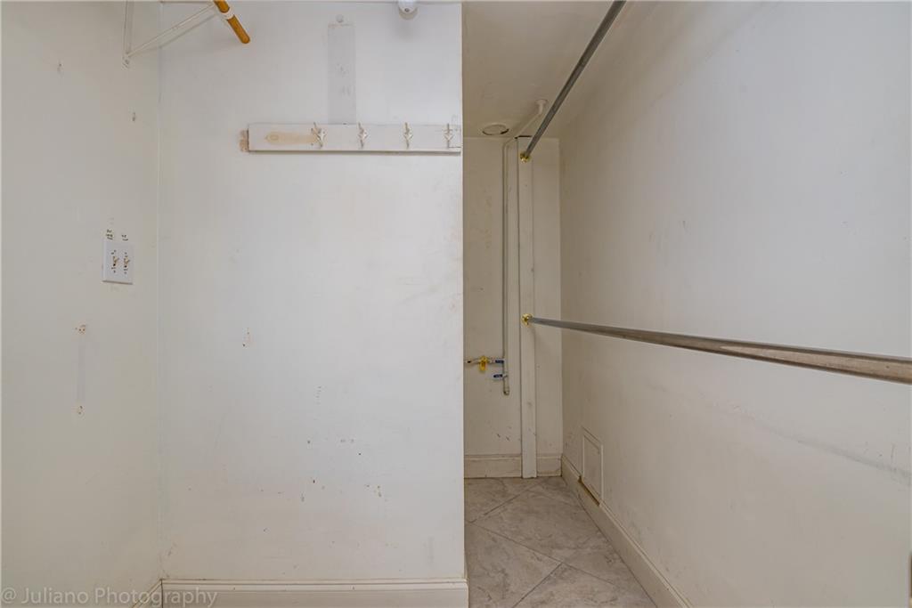 GARDEN AIRE VILLAGE - Residential