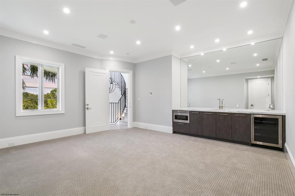 OLD PALM - Residential