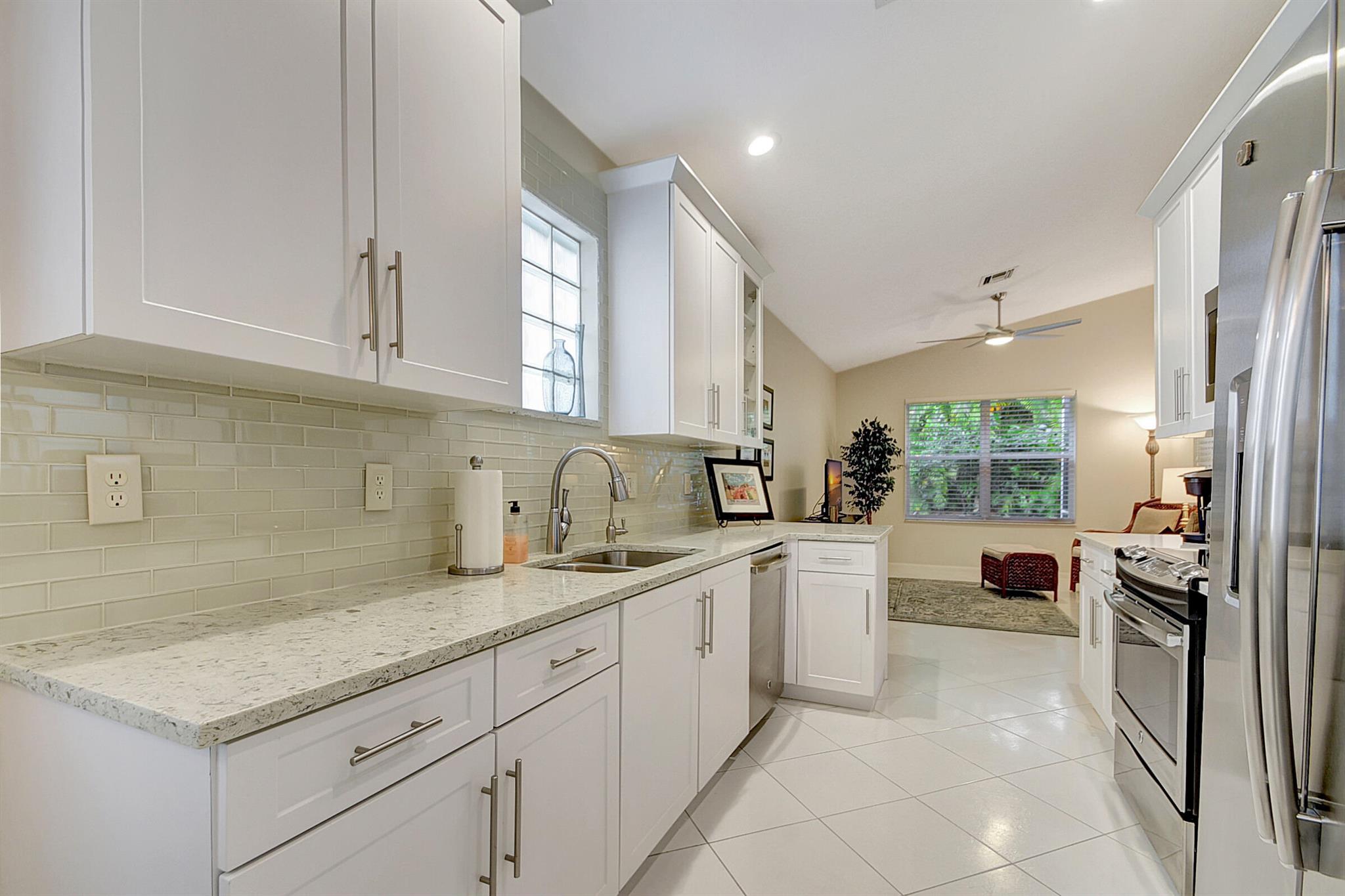 GROVE ISLE - Residential