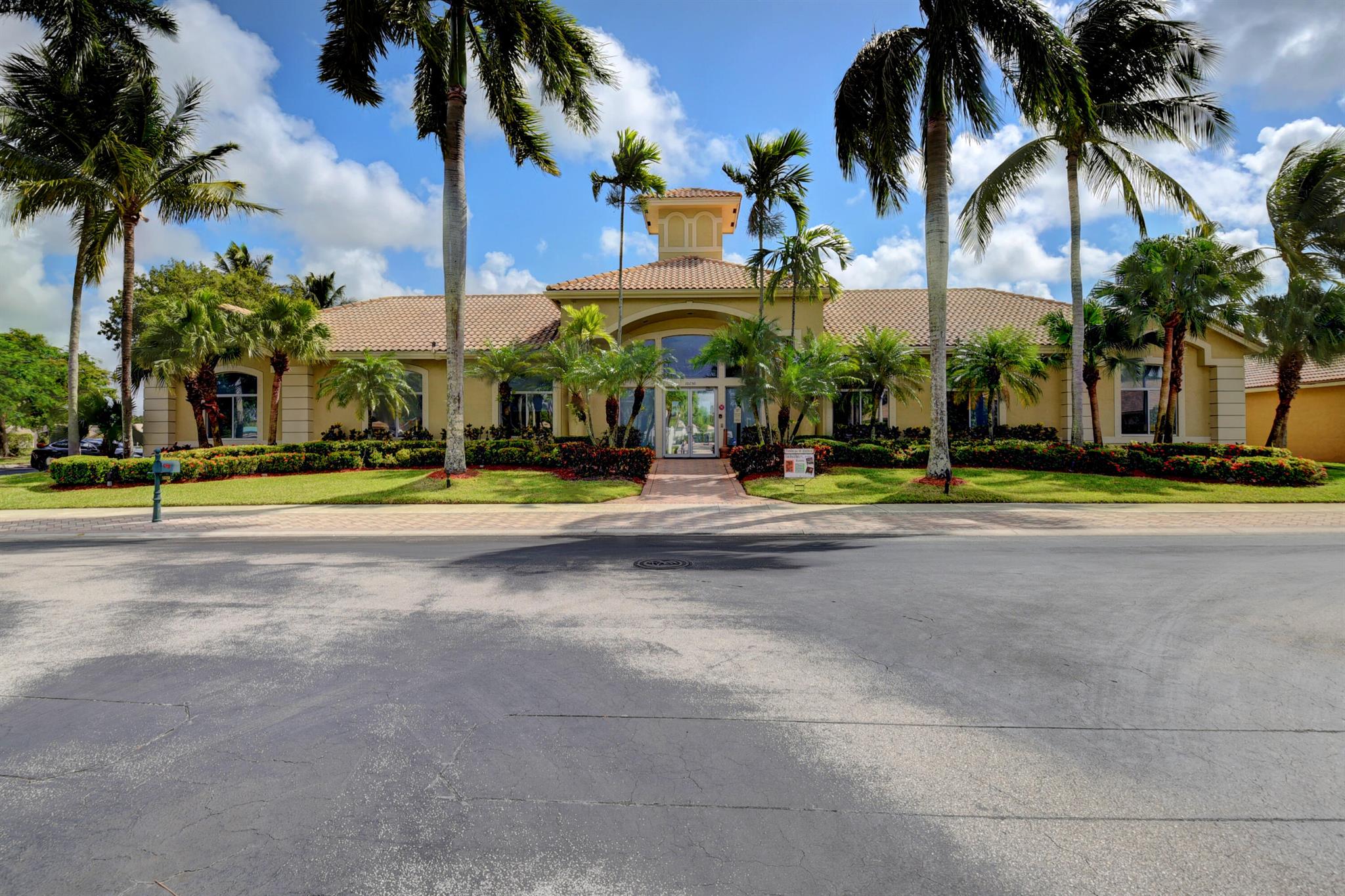 GROVE ISLE - Residential