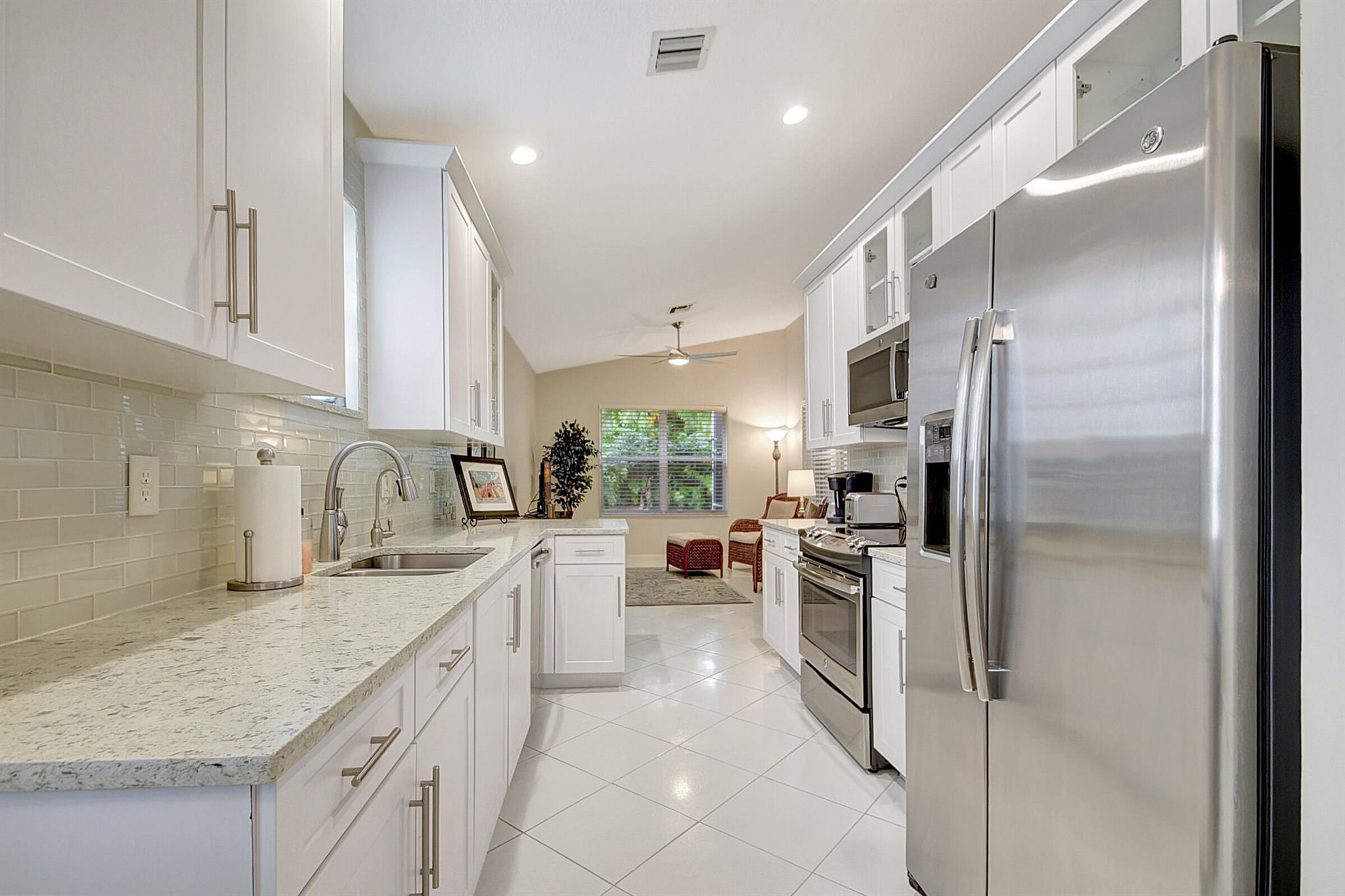 GROVE ISLE - Residential