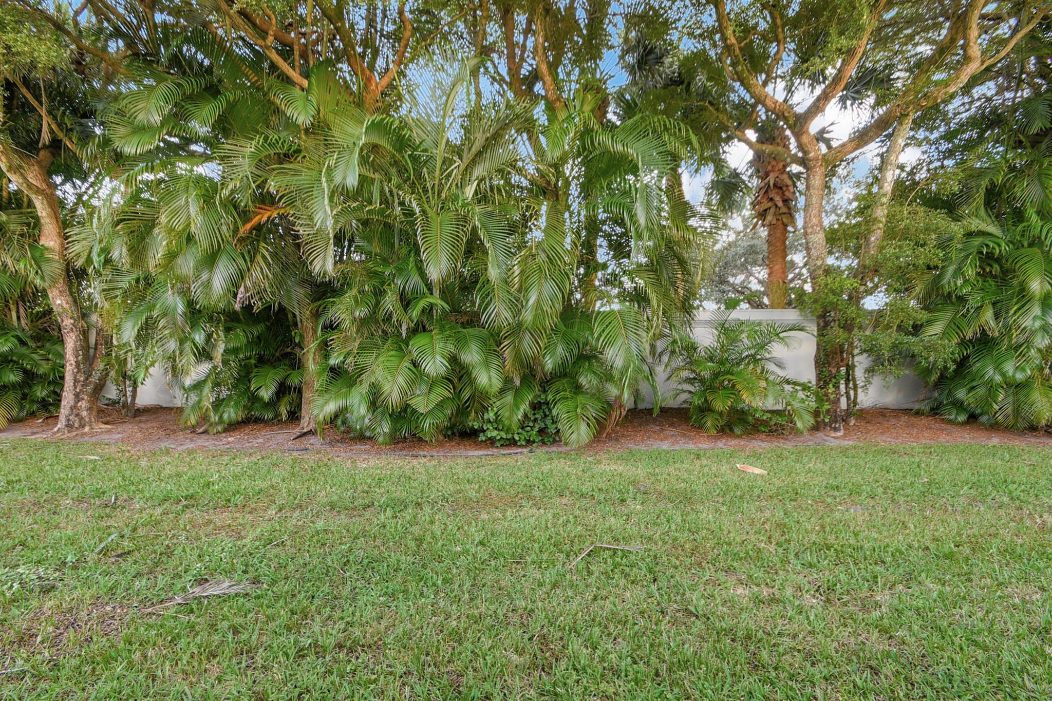 GROVE ISLE - Residential