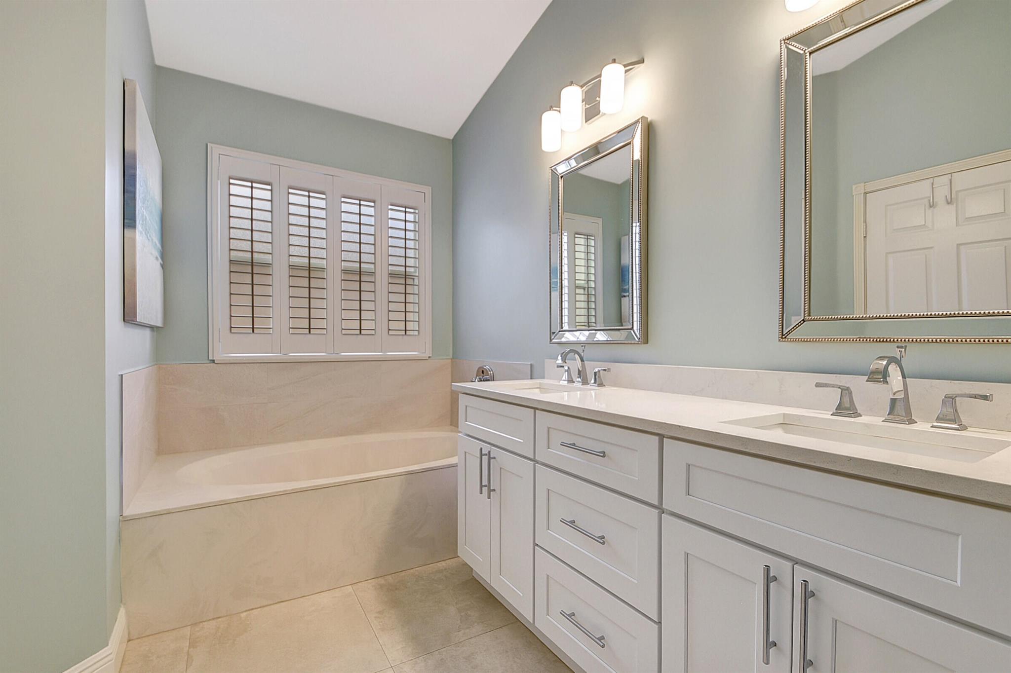 GROVE ISLE - Residential