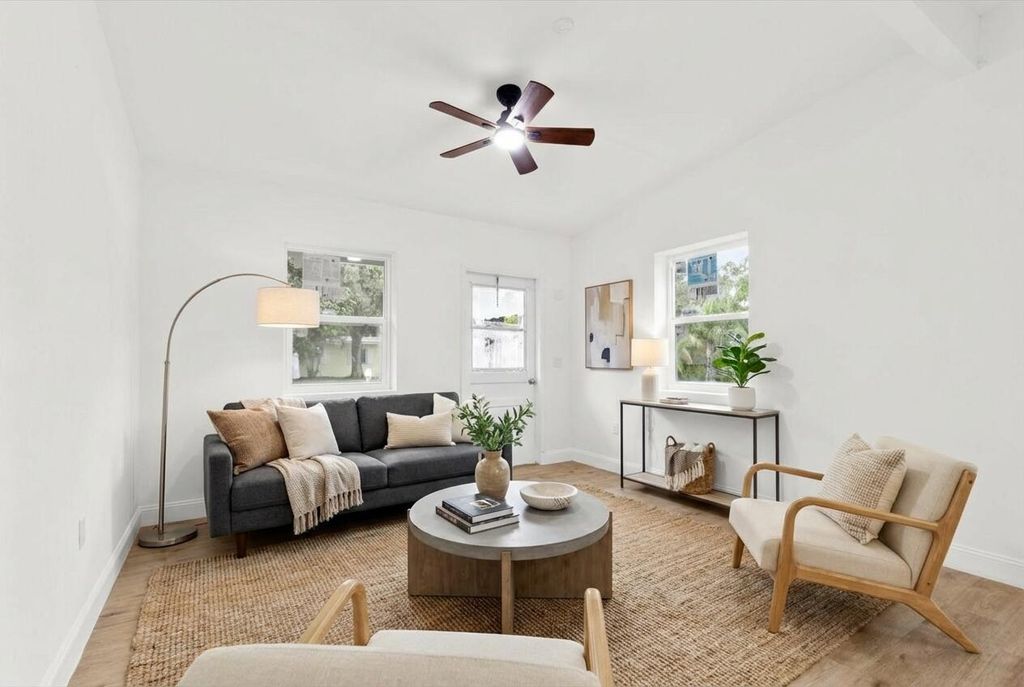 Photo of 1646 31st Avenue, Vero Beach, FL 32960 (MLS # R11169540)