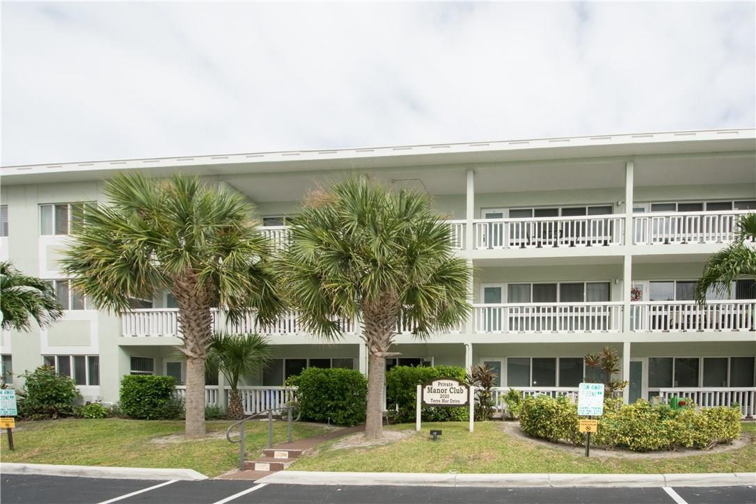 MANOR CLUB CONDO - Residential Lease