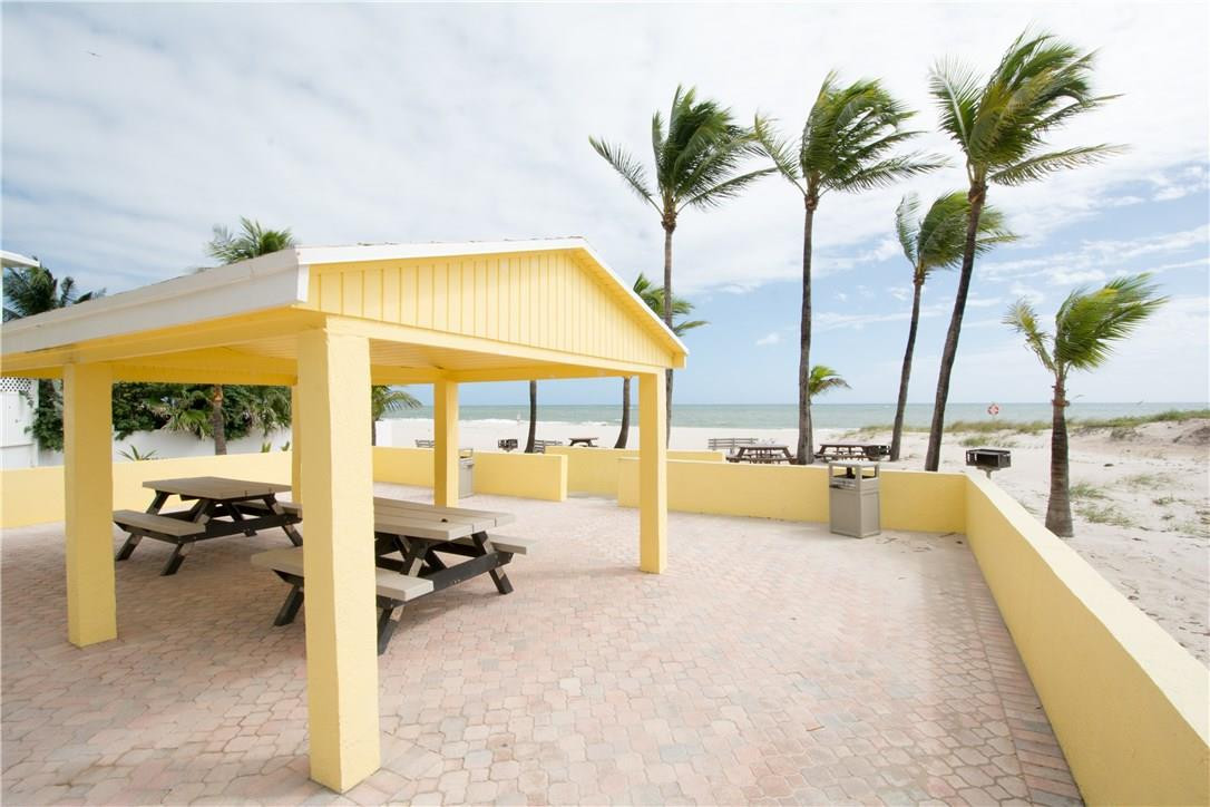 MANOR CLUB CONDO - Residential Lease