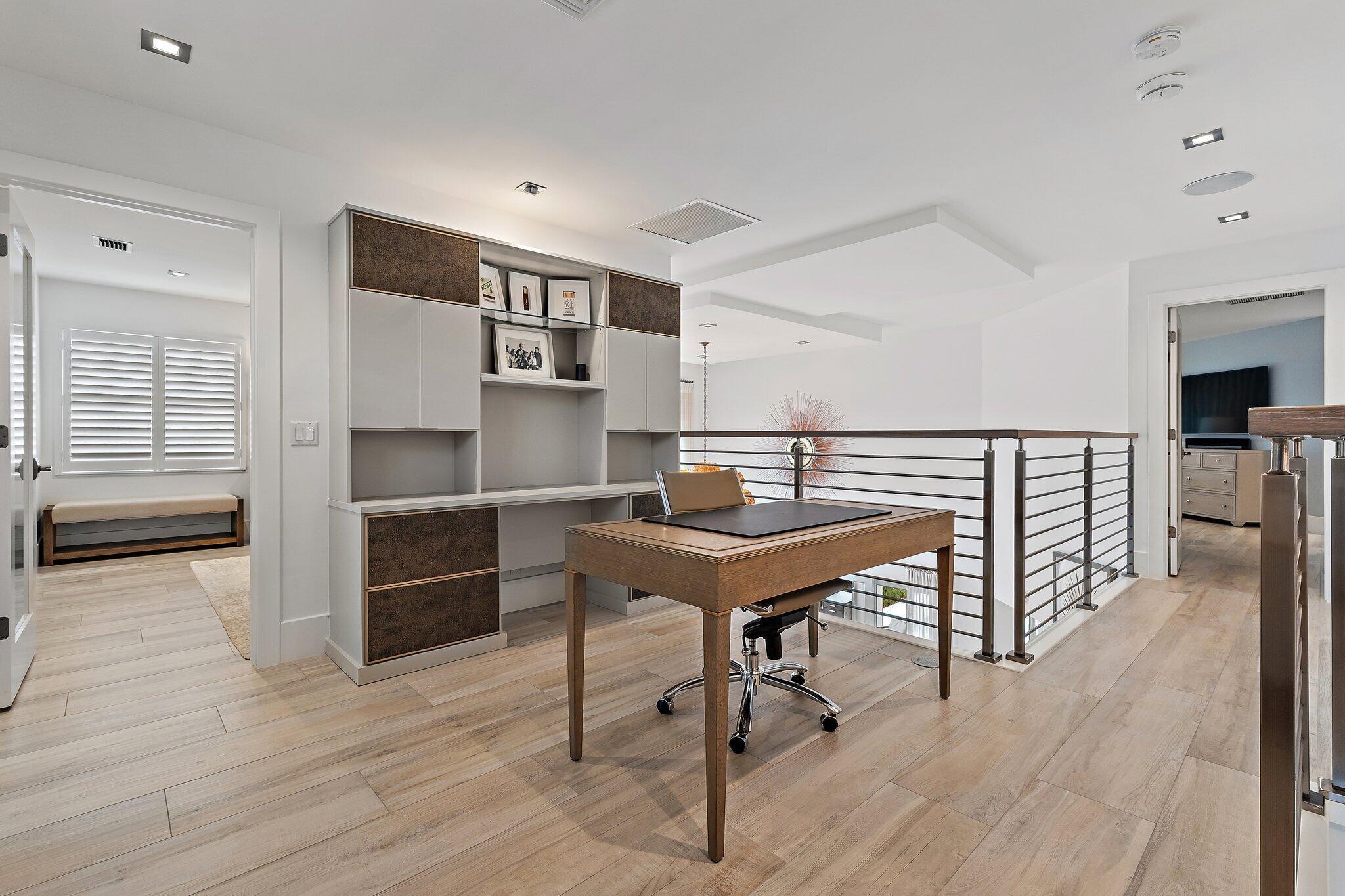 PGA RESORT COMMUNITY OF A - Residential