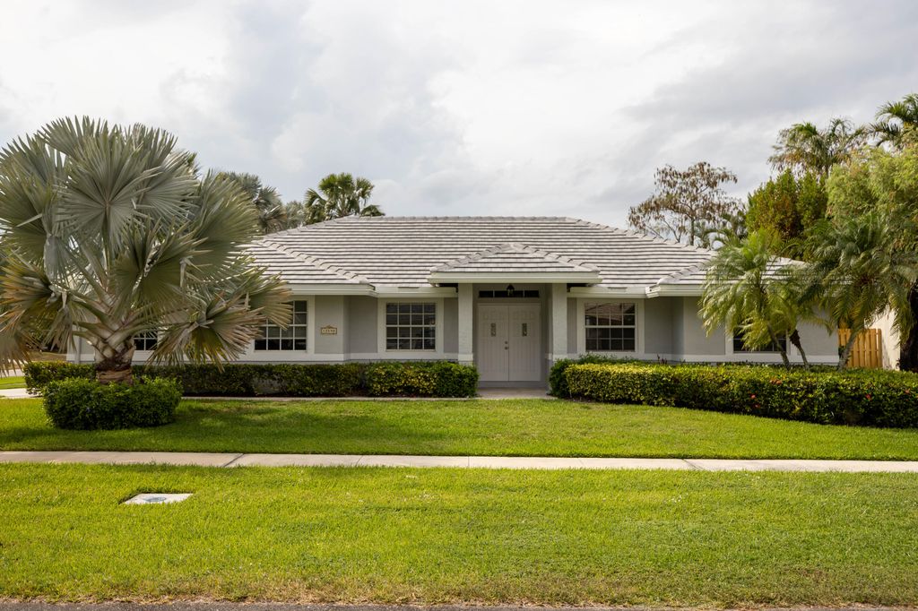 Photo of 13590 Callington Drive, Wellington, FL 33414 (MLS # B26003485)