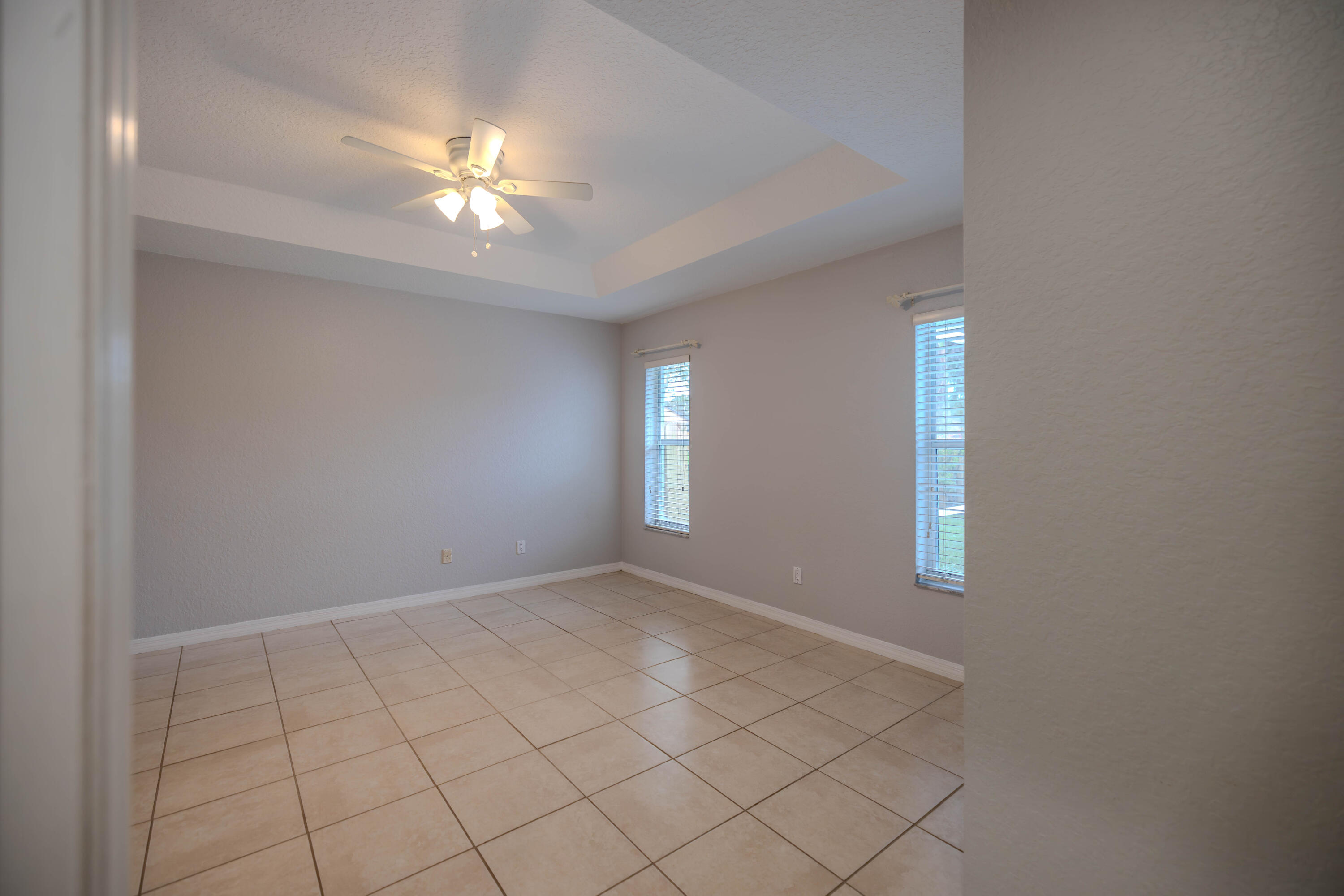 GREENVIEW SHORES 1 OF WELLINGTON - Residential Lease