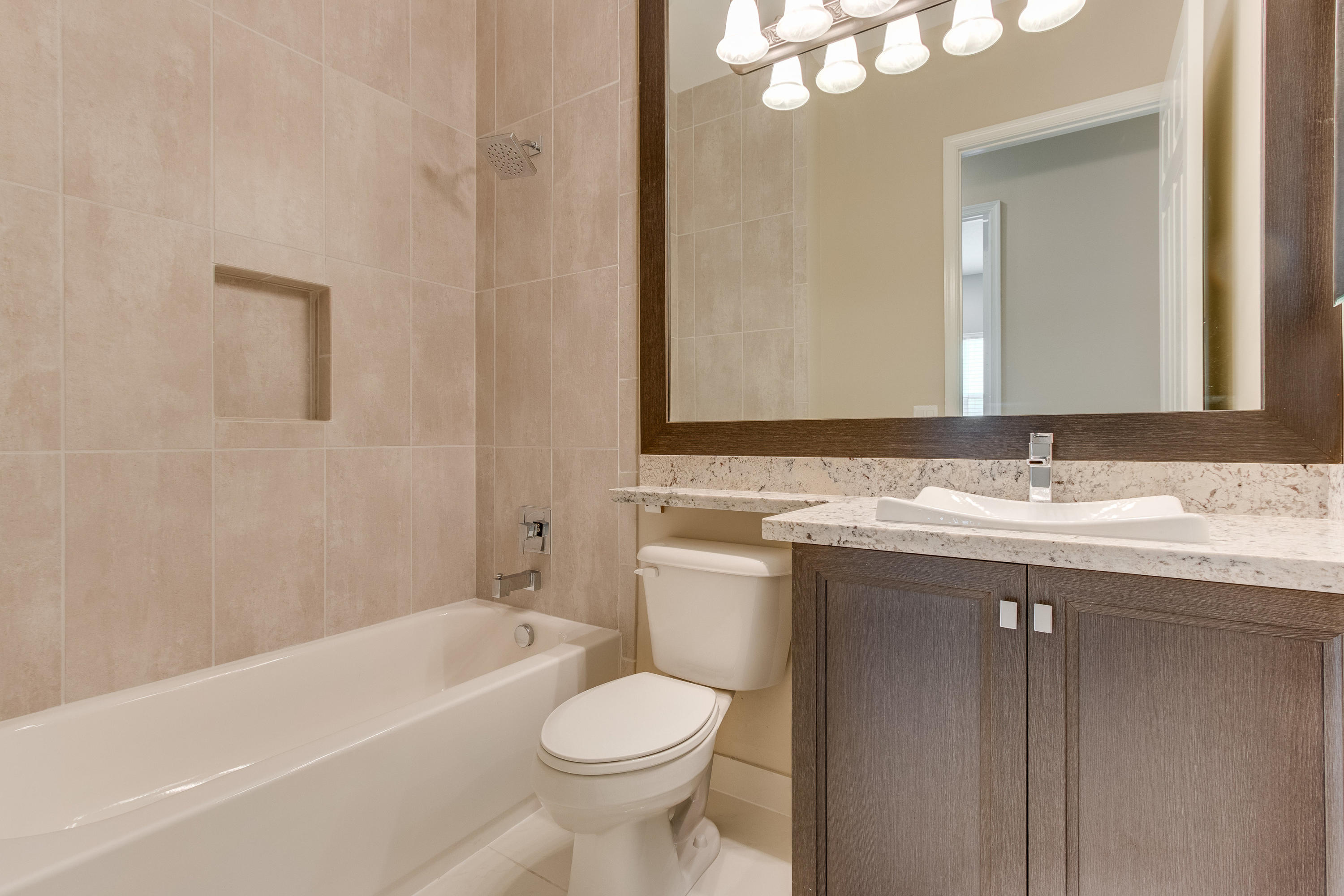 Valencia Cove - Residential