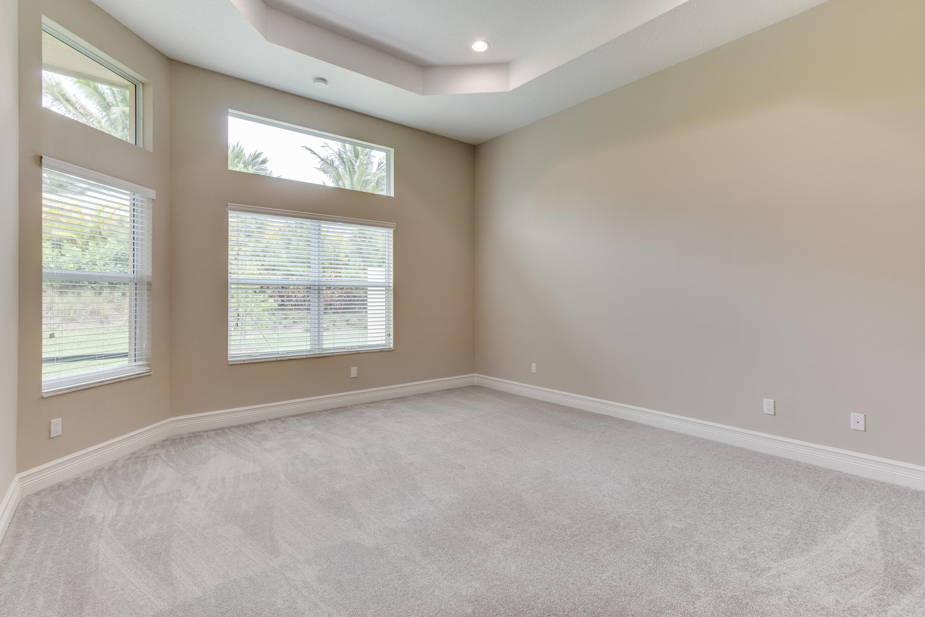 Valencia Cove - Residential