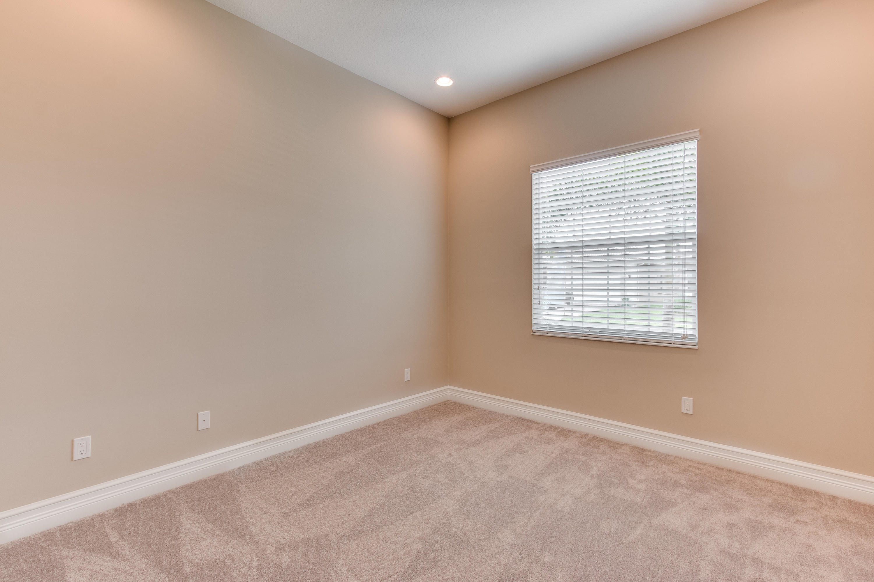 Valencia Cove - Residential