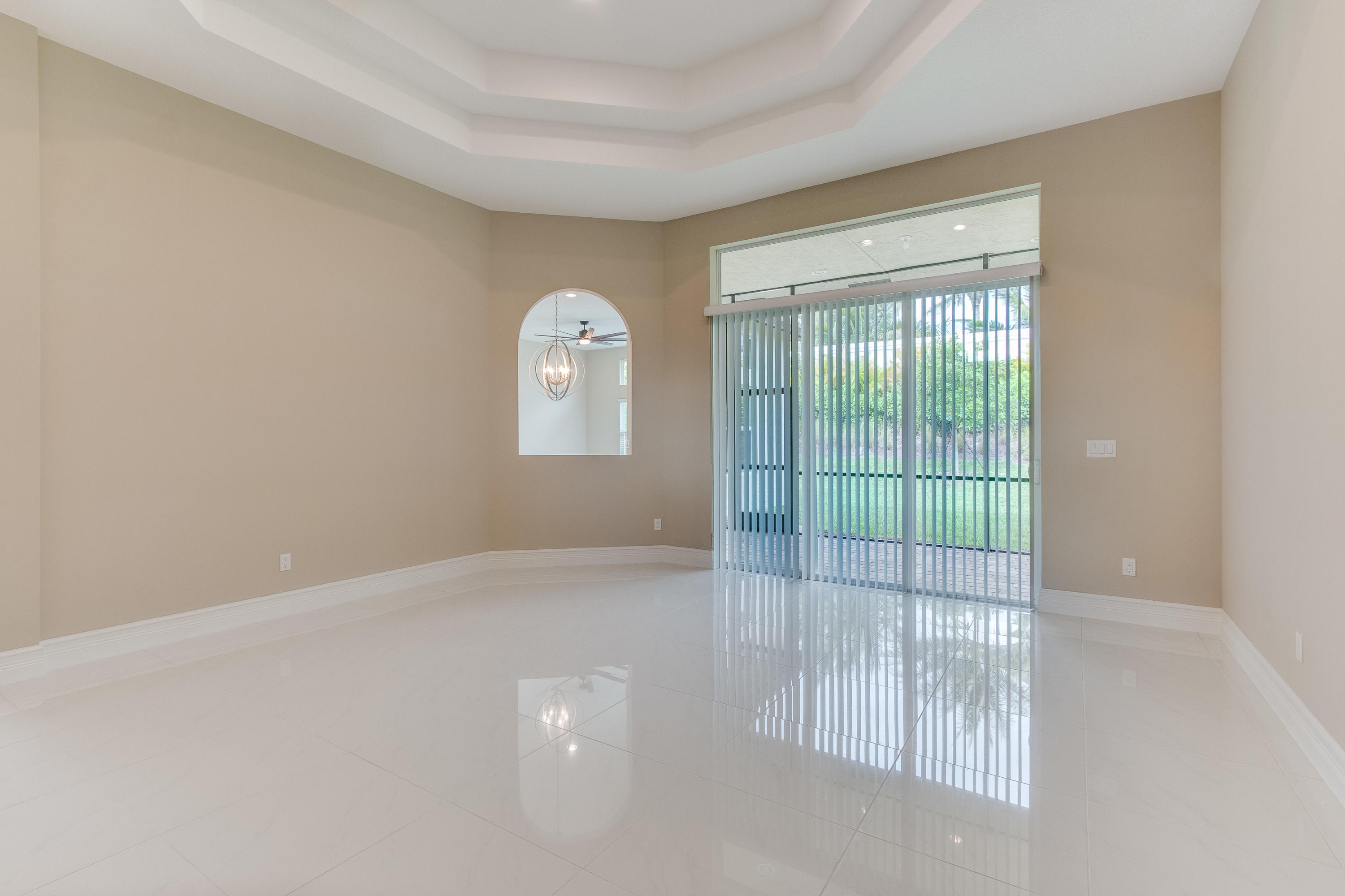 Valencia Cove - Residential