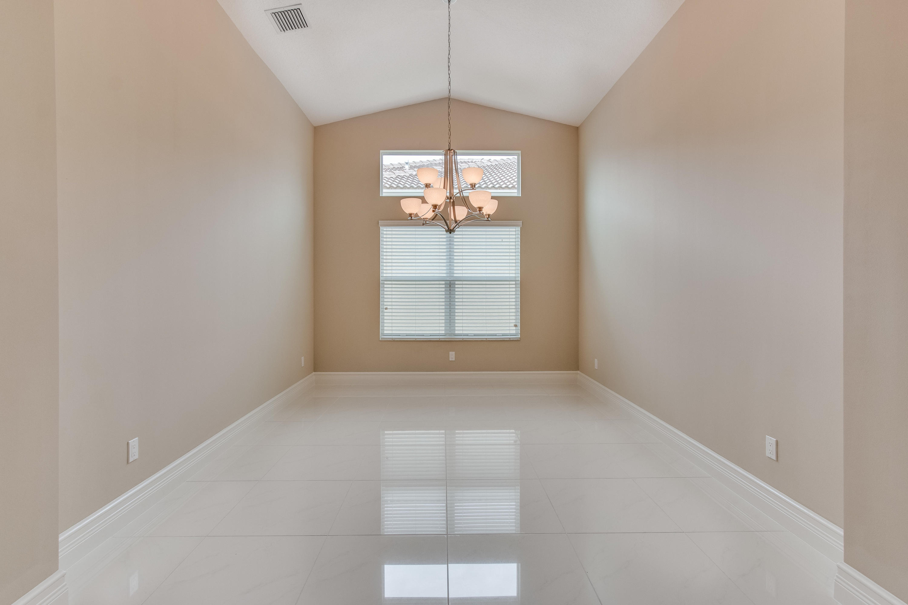 Valencia Cove - Residential