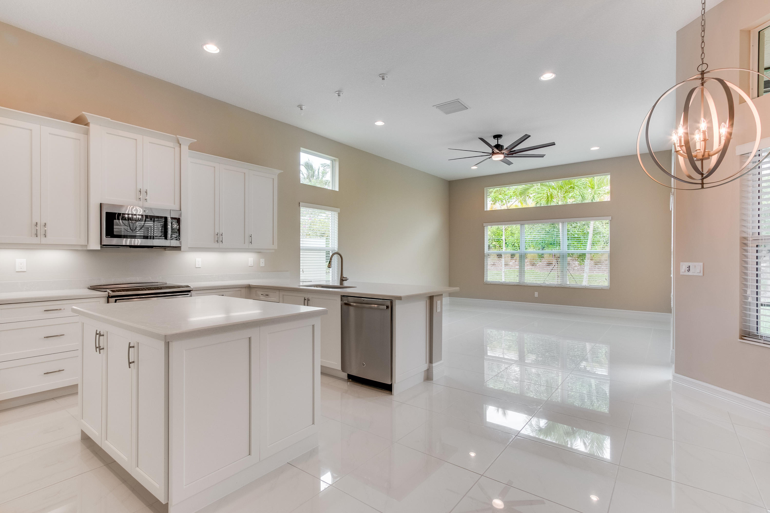 Valencia Cove - Residential