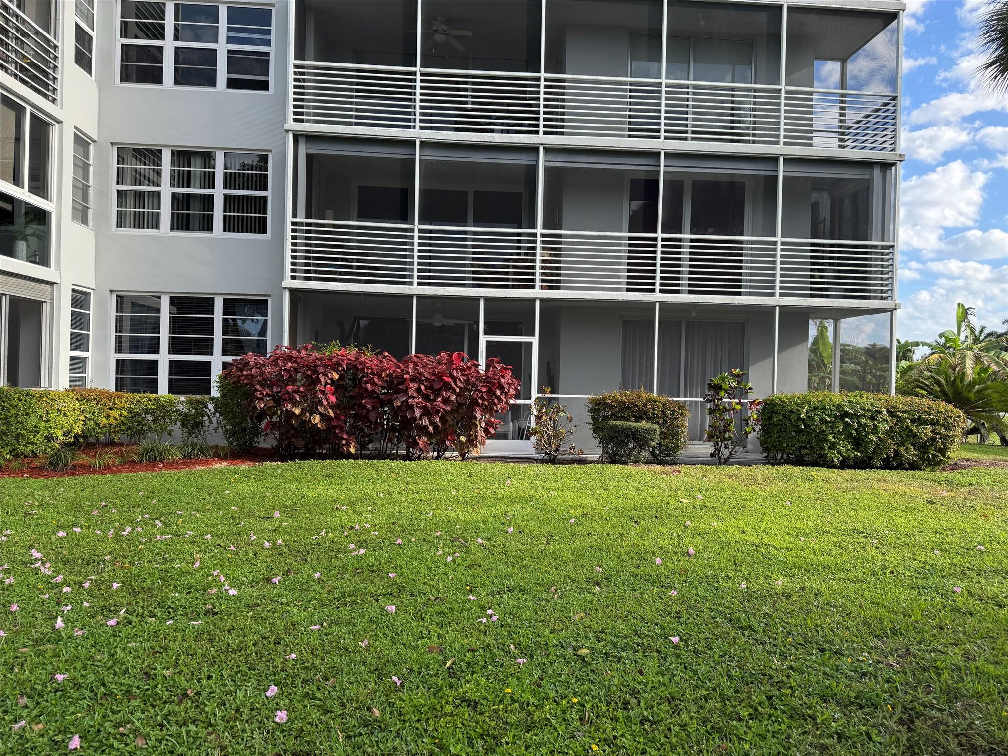 4020 W Palm Aire Dr 112