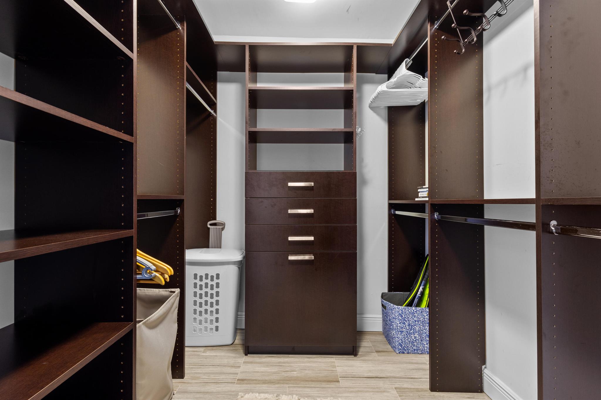 ABERDEEN ARMS CONDO - Residential Lease