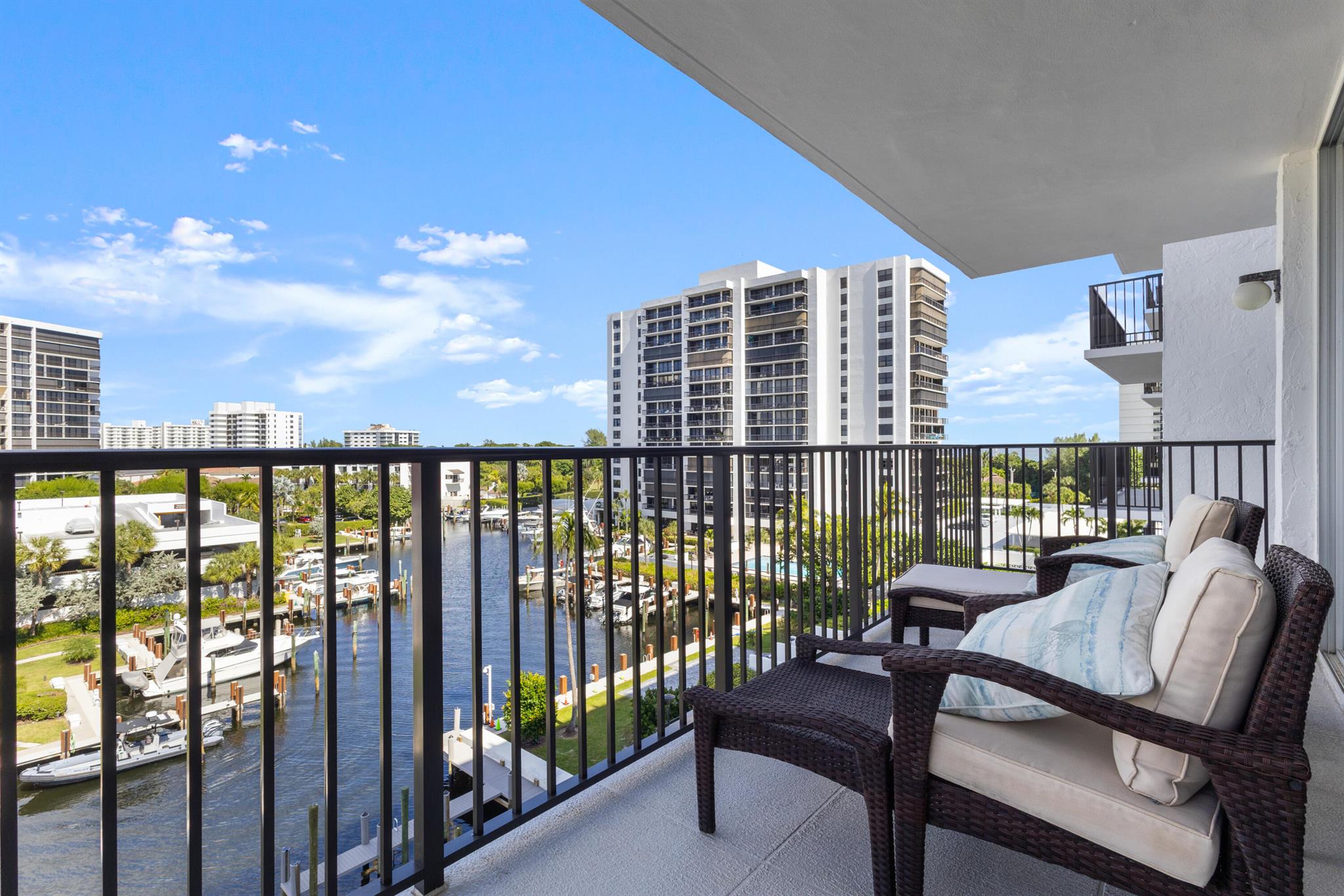 ABERDEEN ARMS CONDO - Residential Lease