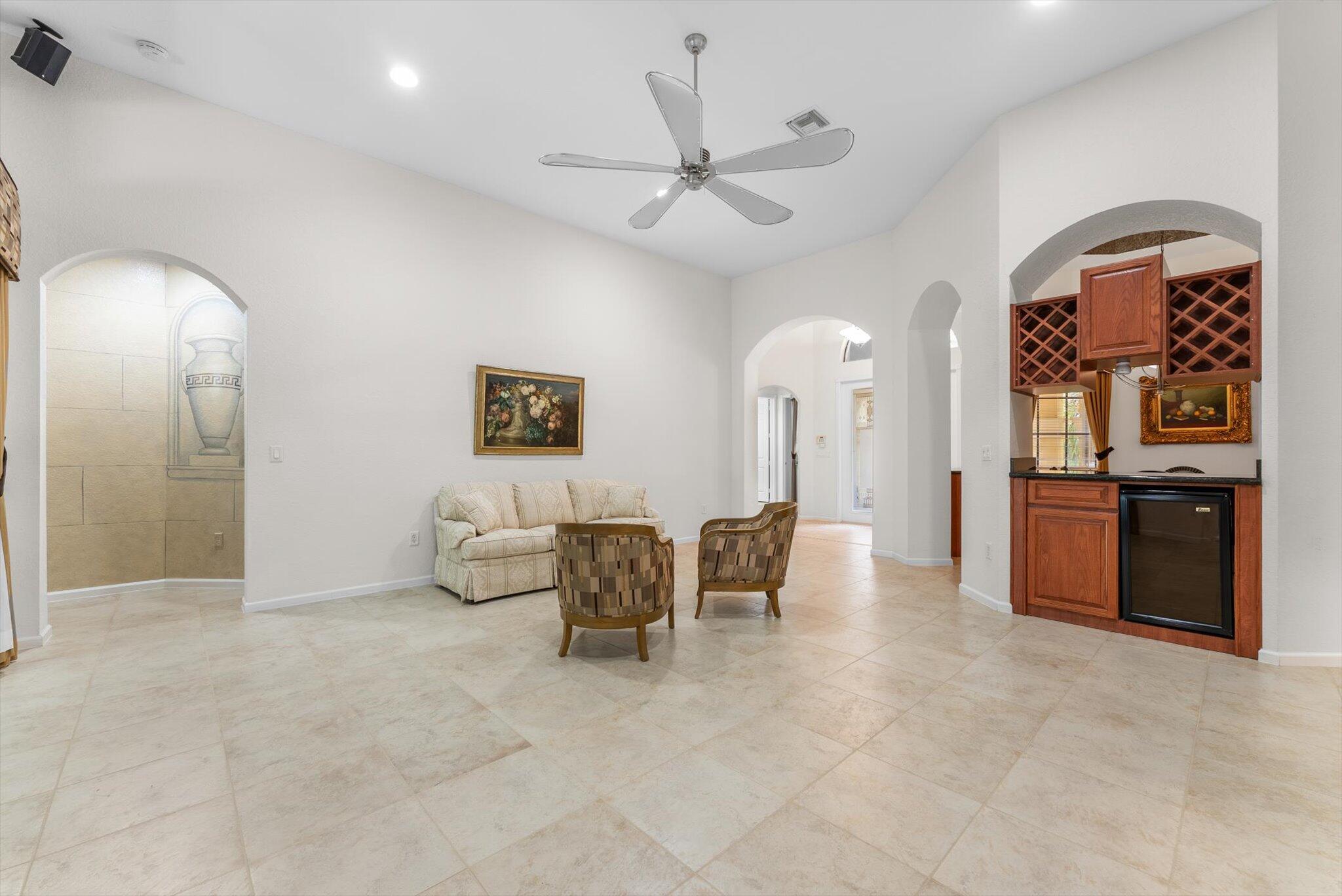 11017 Via San Remo, Boynton Beach, FL, 33437/$675,000 4 11017 Via San Remo