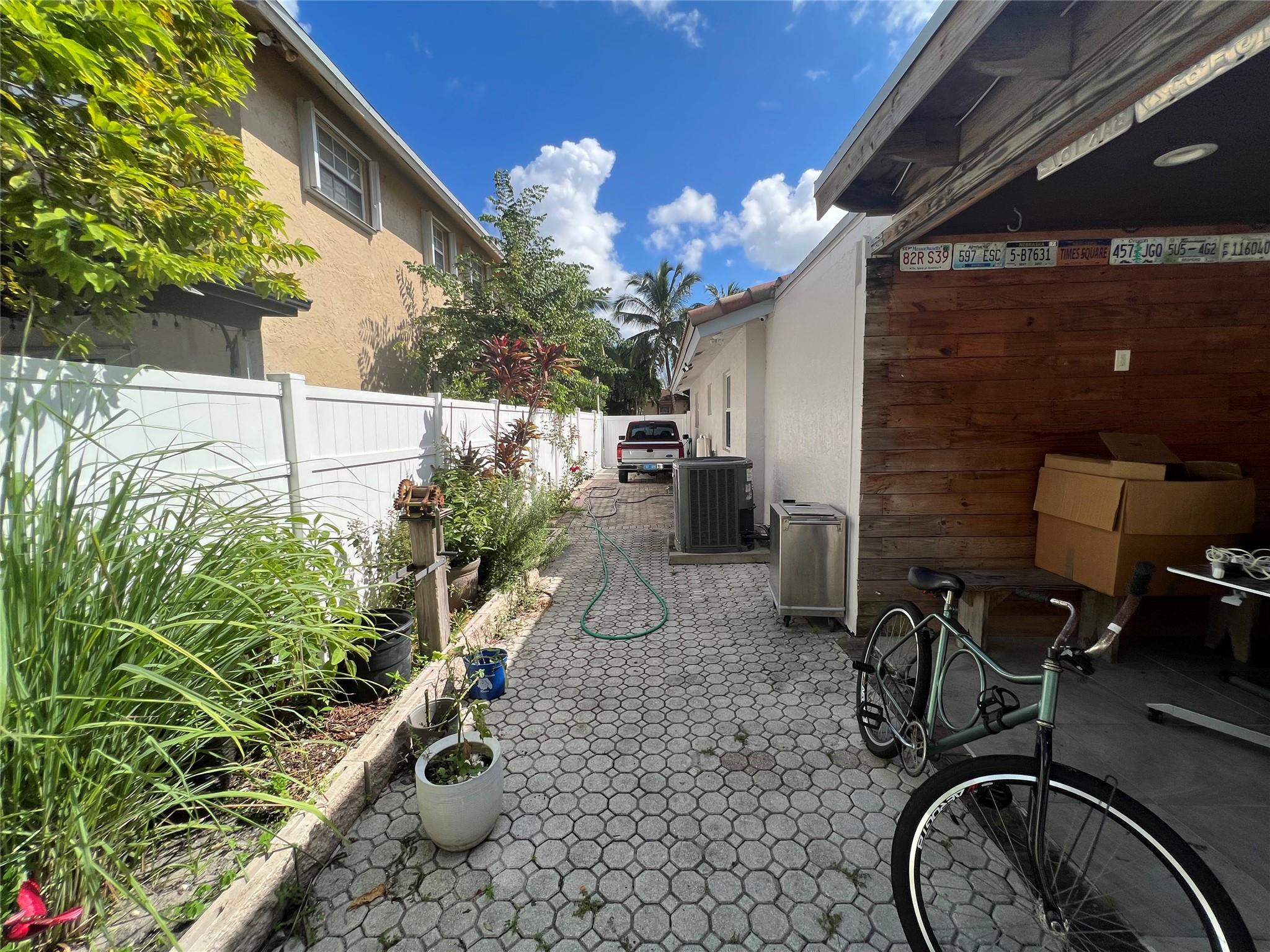 WEST DEERFIELD BEACH - Residential Lease