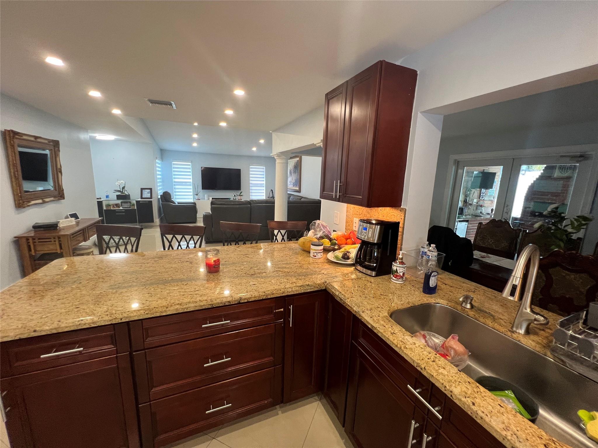 WEST DEERFIELD BEACH - Residential Lease
