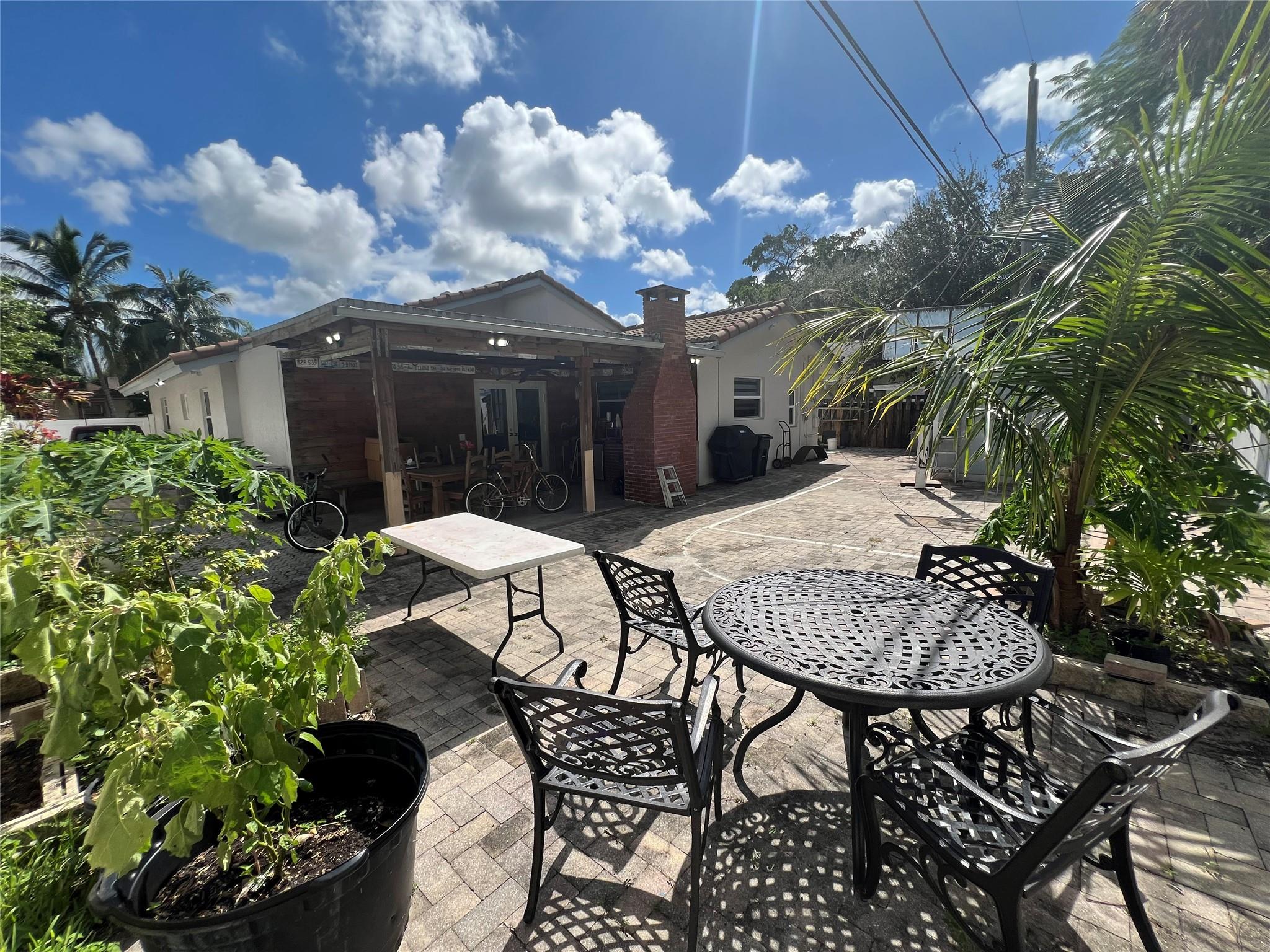 WEST DEERFIELD BEACH - Residential Lease
