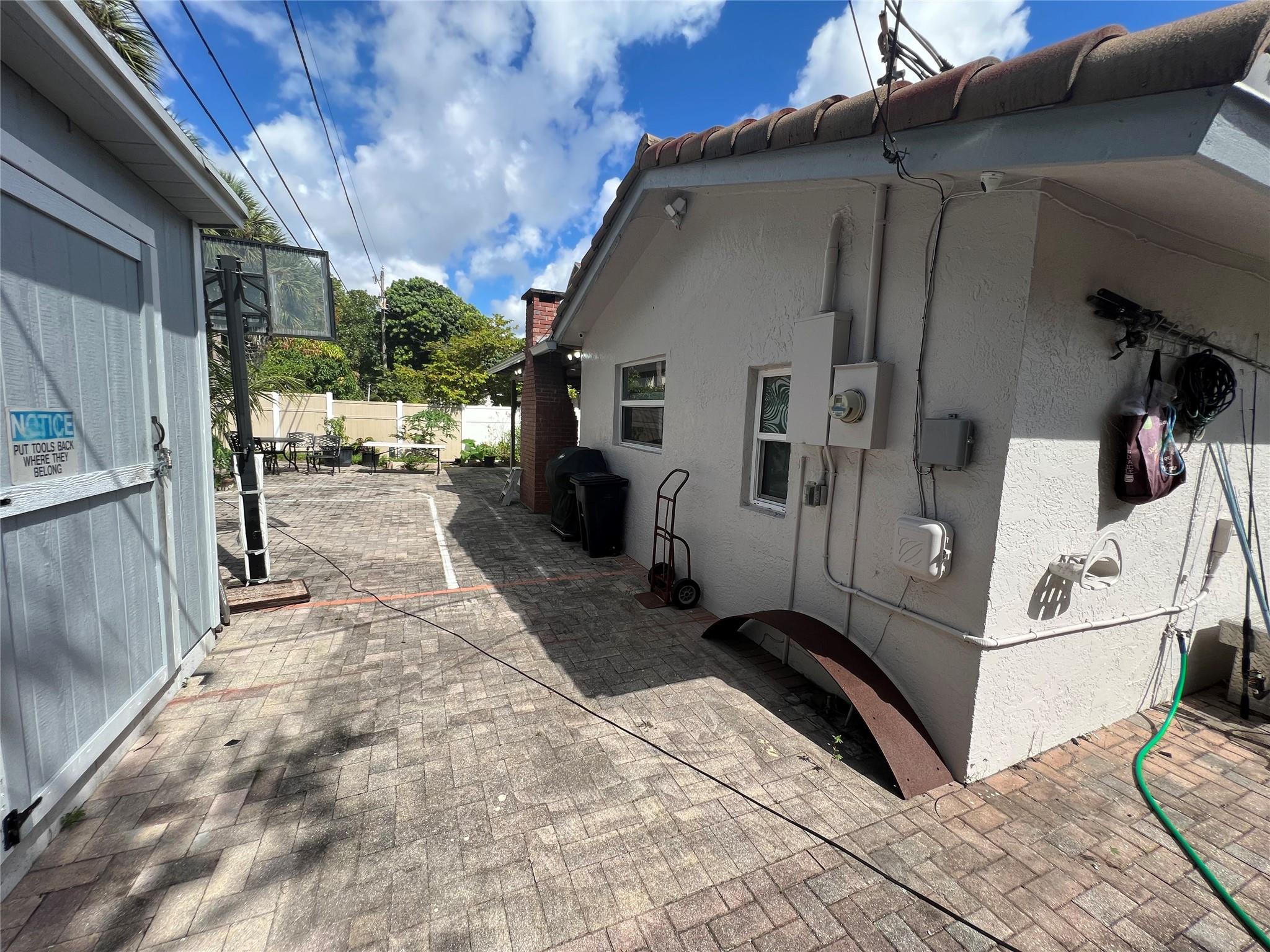 WEST DEERFIELD BEACH - Residential Lease