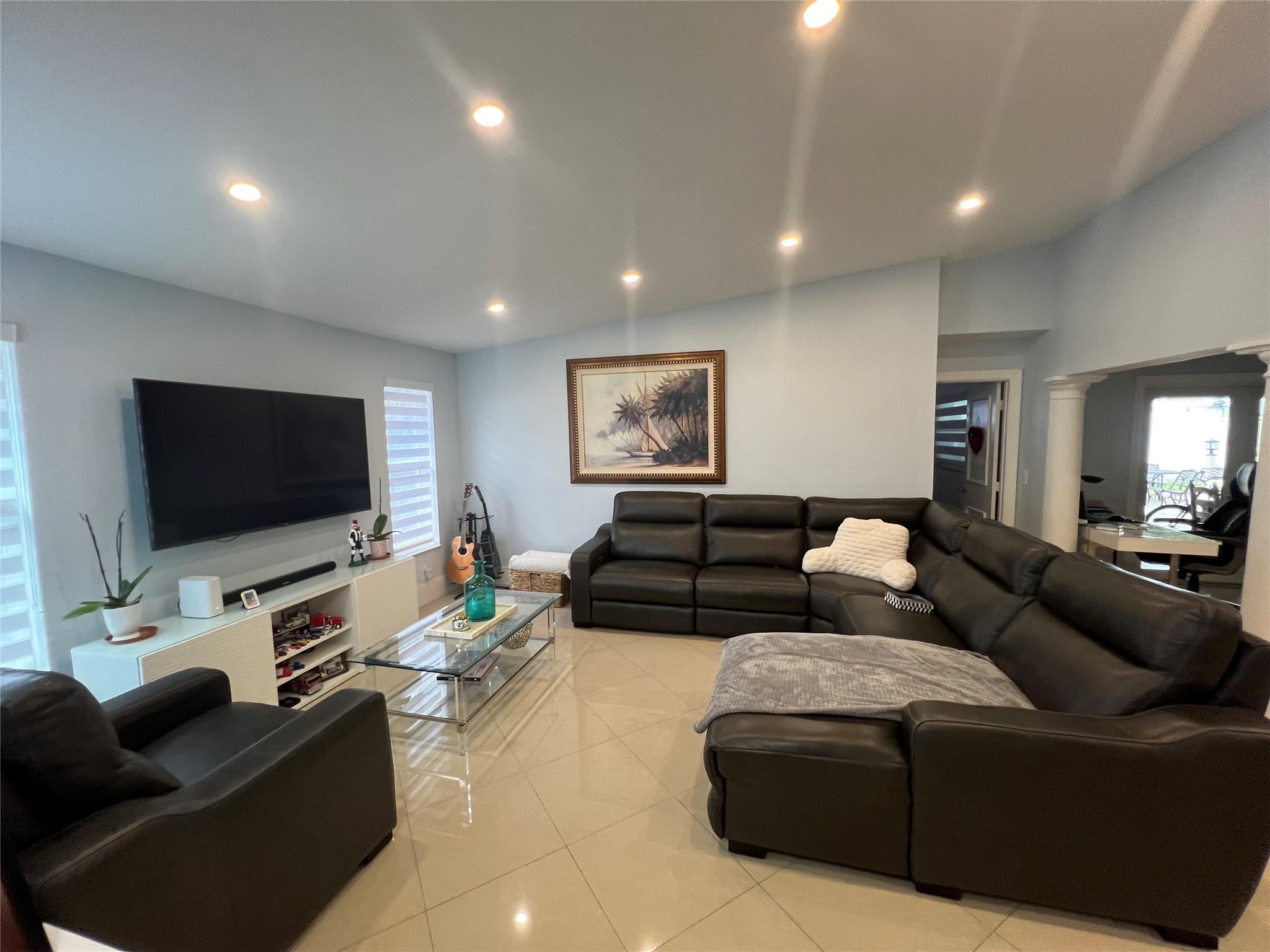 WEST DEERFIELD BEACH - Residential Lease