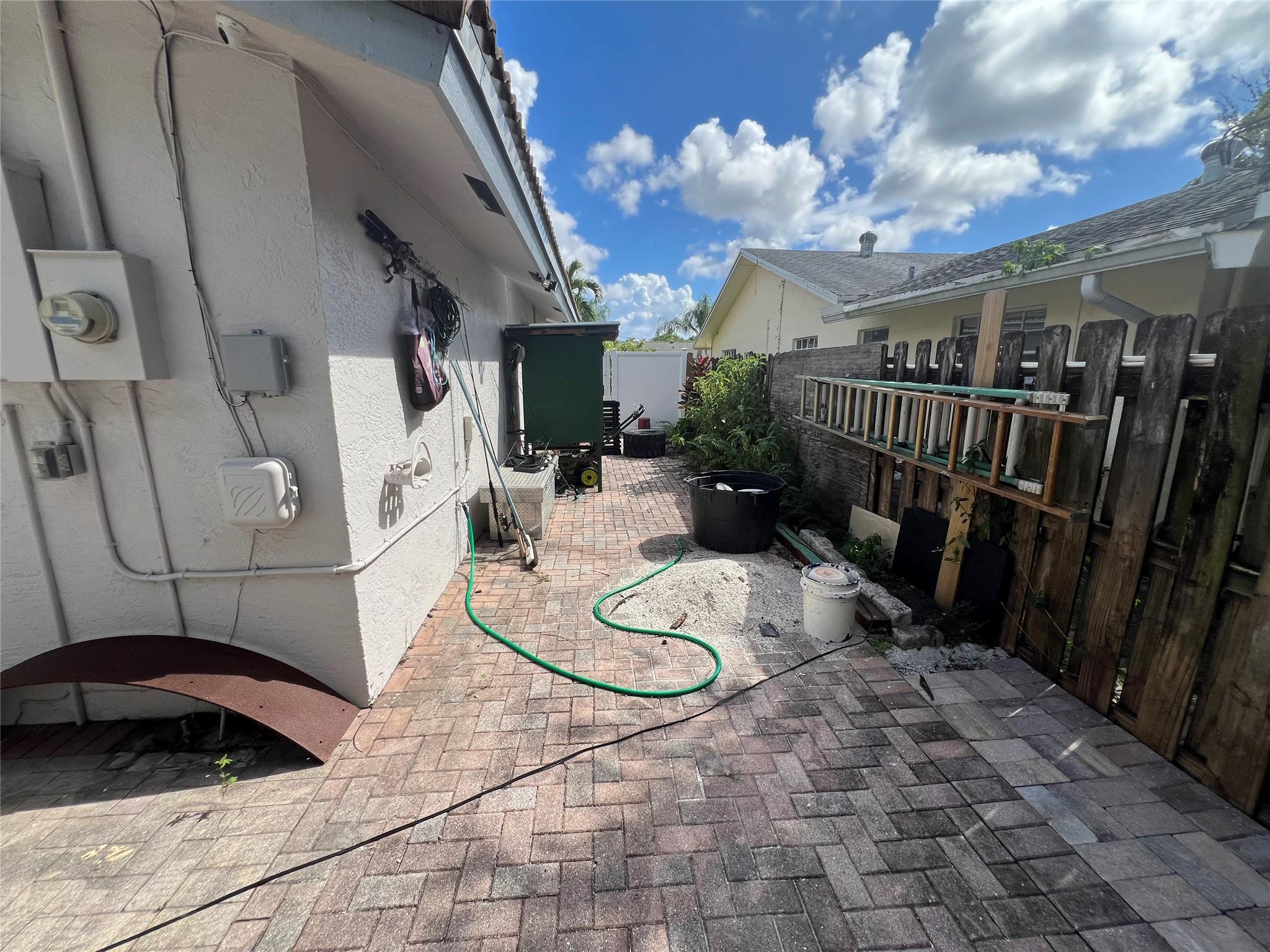 WEST DEERFIELD BEACH - Residential Lease