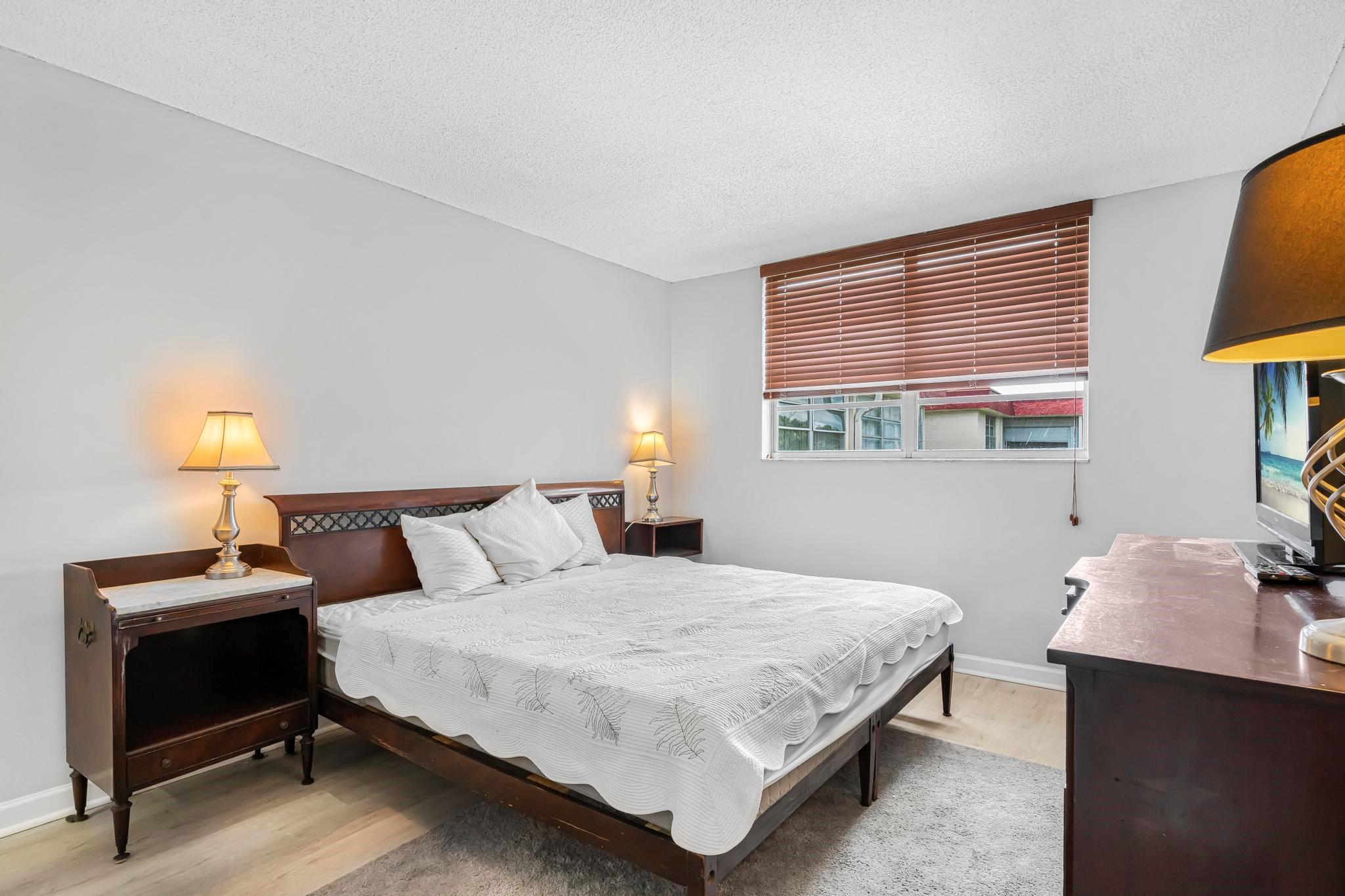 Cypress Chase Condo No5 - Residential Lease