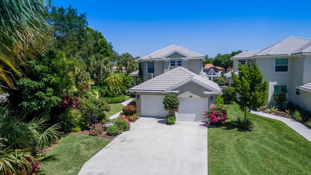 Photo of 657 Masters Way, Palm Beach Gardens, FL 33418 (MLS # R10872212)