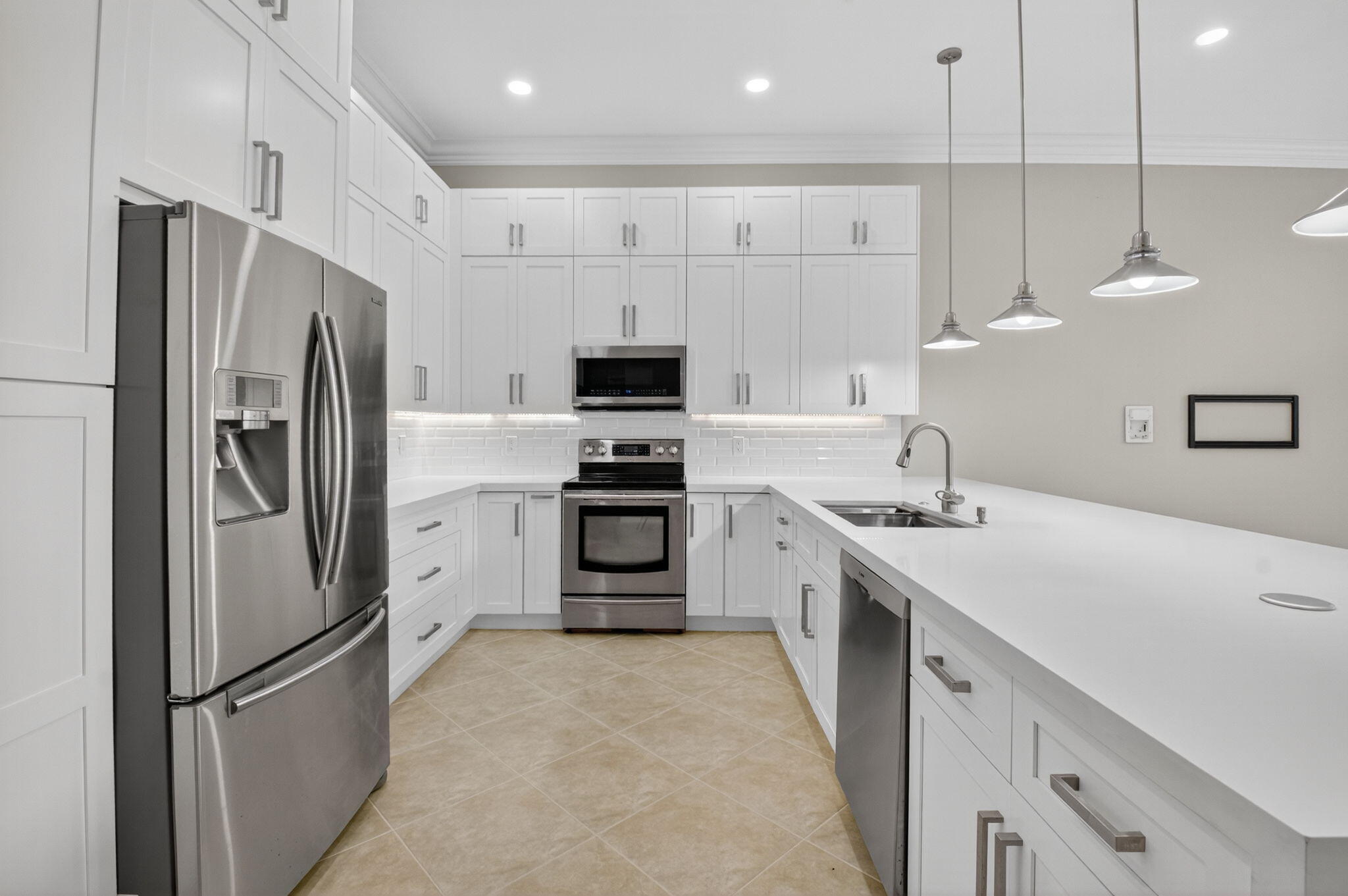 VALENCIA FALLS 3 - Residential