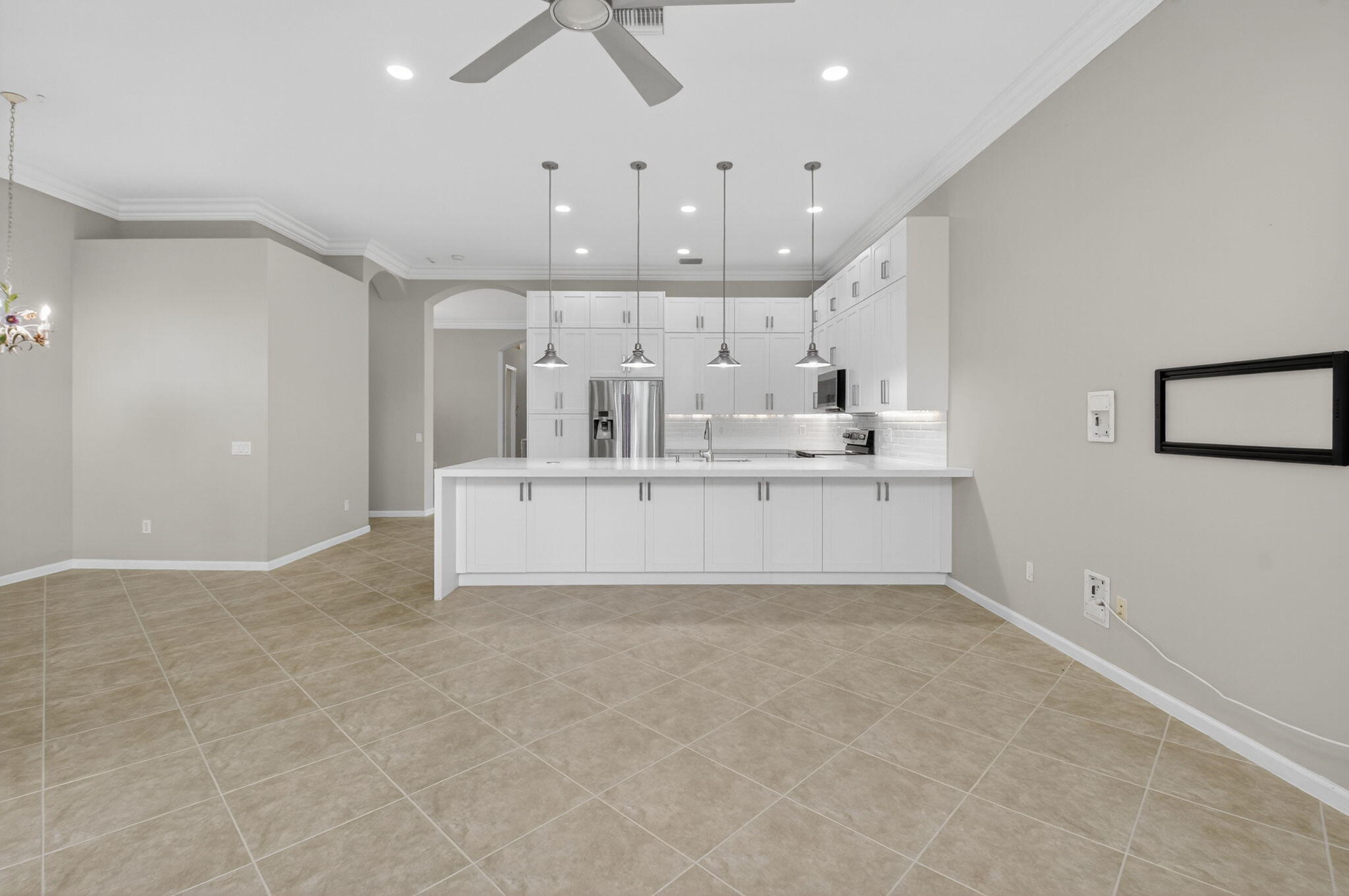 VALENCIA FALLS 3 - Residential