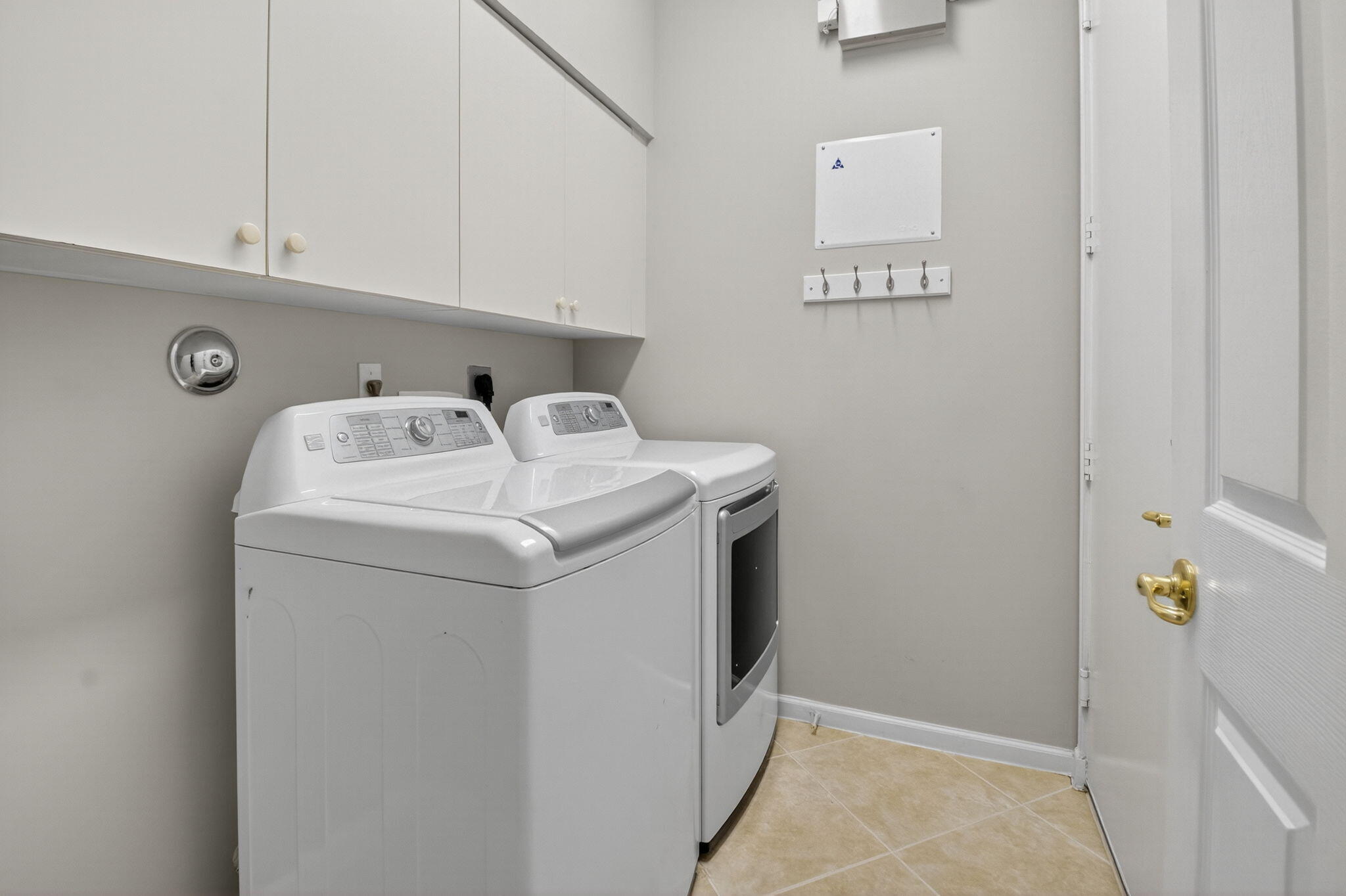 VALENCIA FALLS 3 - Residential