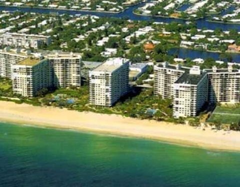 A home in Lauderdale By The Sea