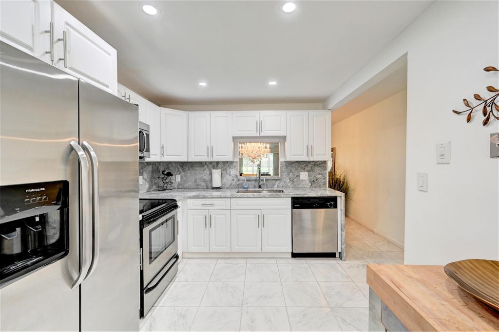 Photo of 2504 Antigua Terrace #A1, Coconut Creek, FL 33066 (MLS # B26017329)