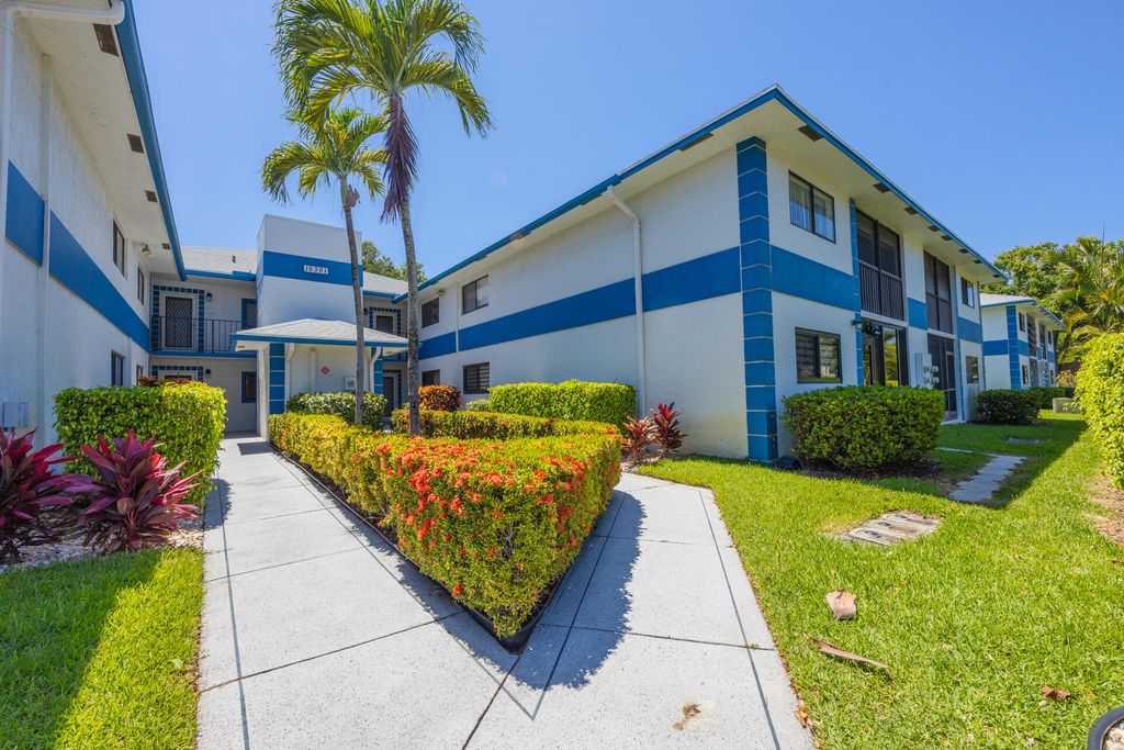 Photo of 15301 Pembridge Avenue #48, Delray Beach, FL 33484 (MLS # R10990613)