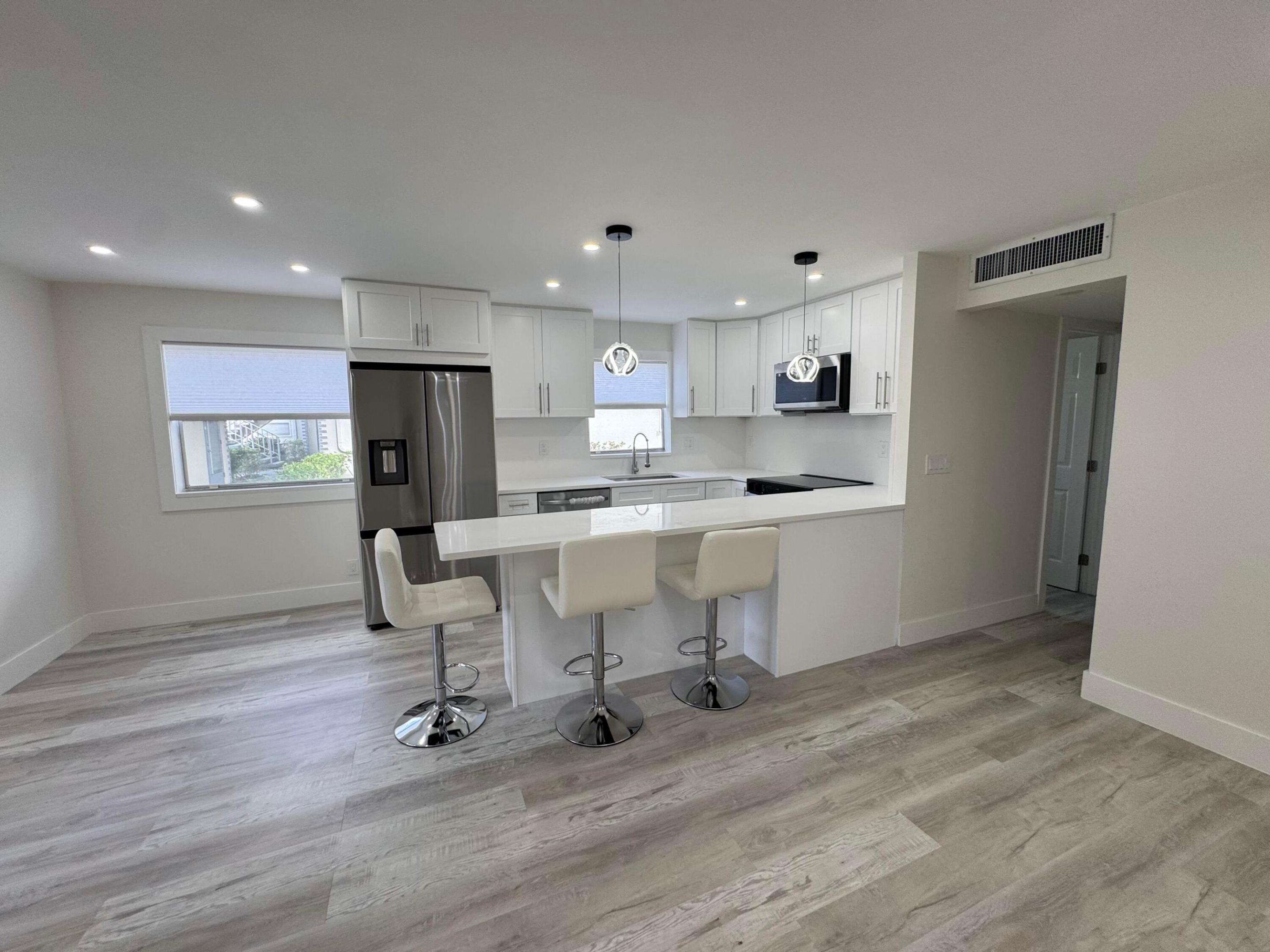 KINGS POINT BRITTANY CONDOS - Residential