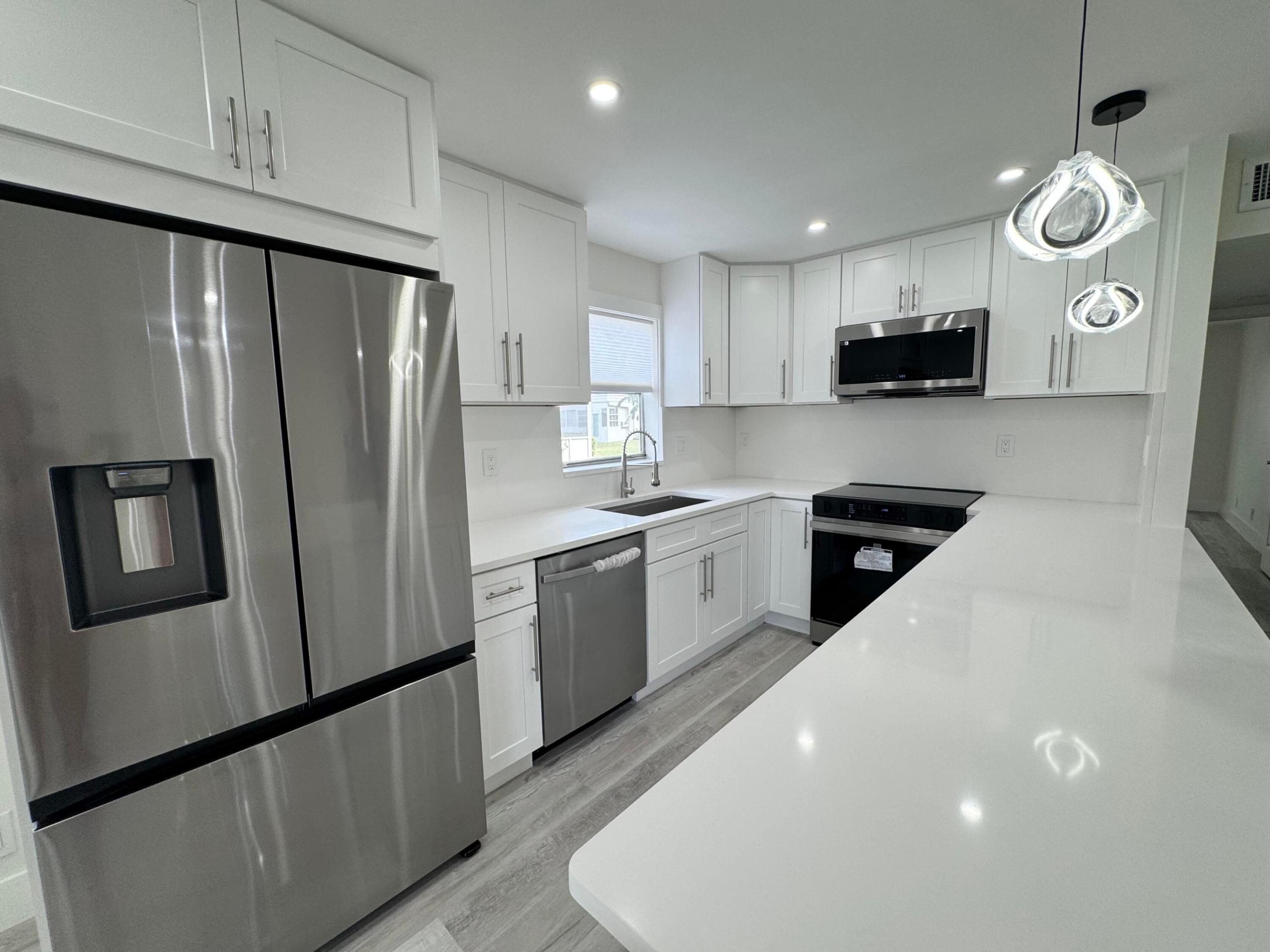 KINGS POINT BRITTANY CONDOS - Residential