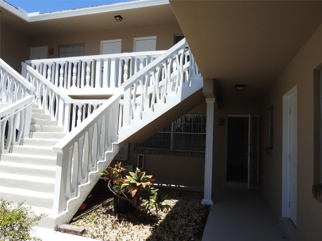 Photo of 2711 NE 49th Street #3, Fort Lauderdale, FL 33308 (MLS # F10511413)