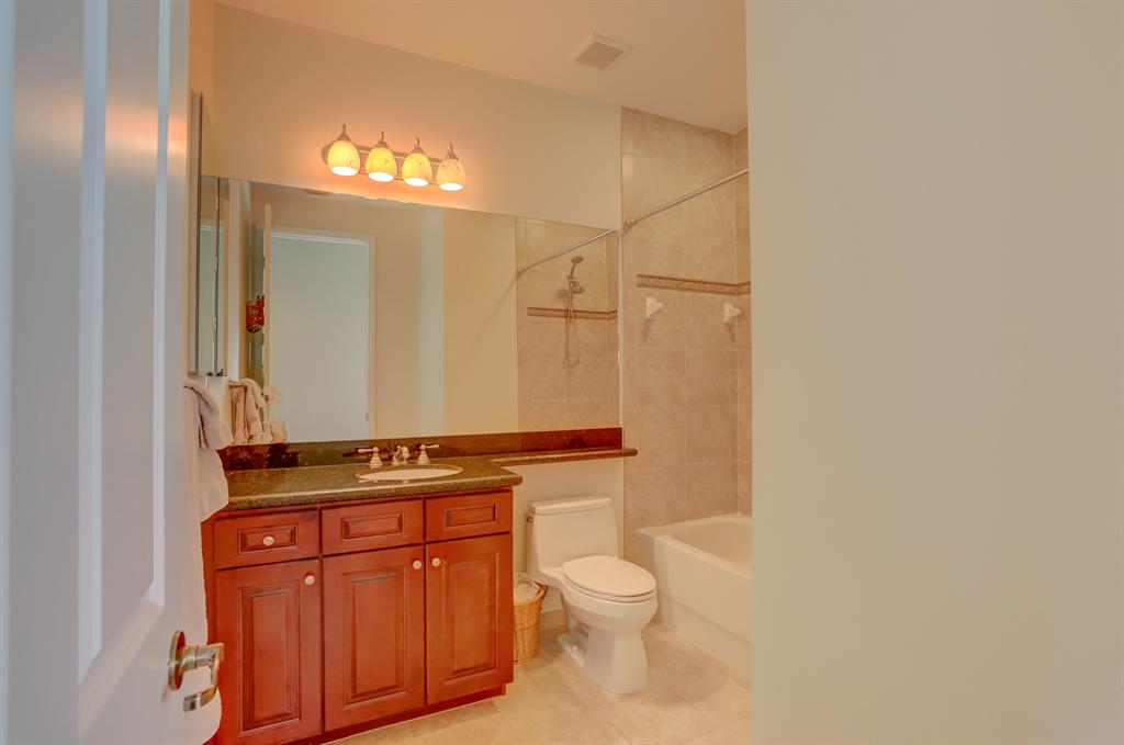 CENTRAL PARK / PENINSULA VILLAGE GREENS - Residential